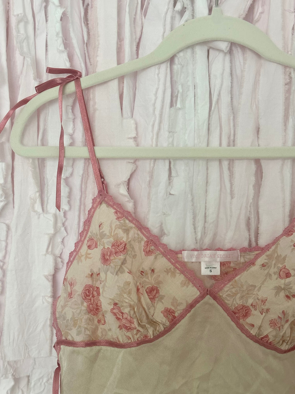 Vintage 2003 Victoria’s Secret Silk Floral Ribbon Cami Top Size: S
