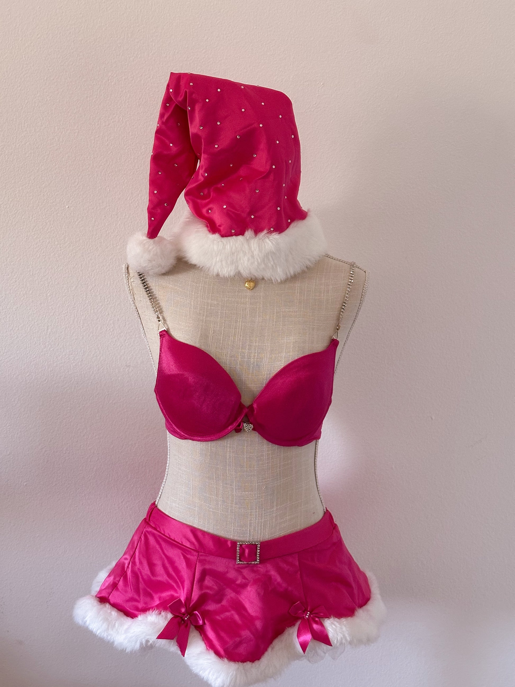 Vintage Victoria's Secret 4 piece santa lingerie set size: 34 C/ S