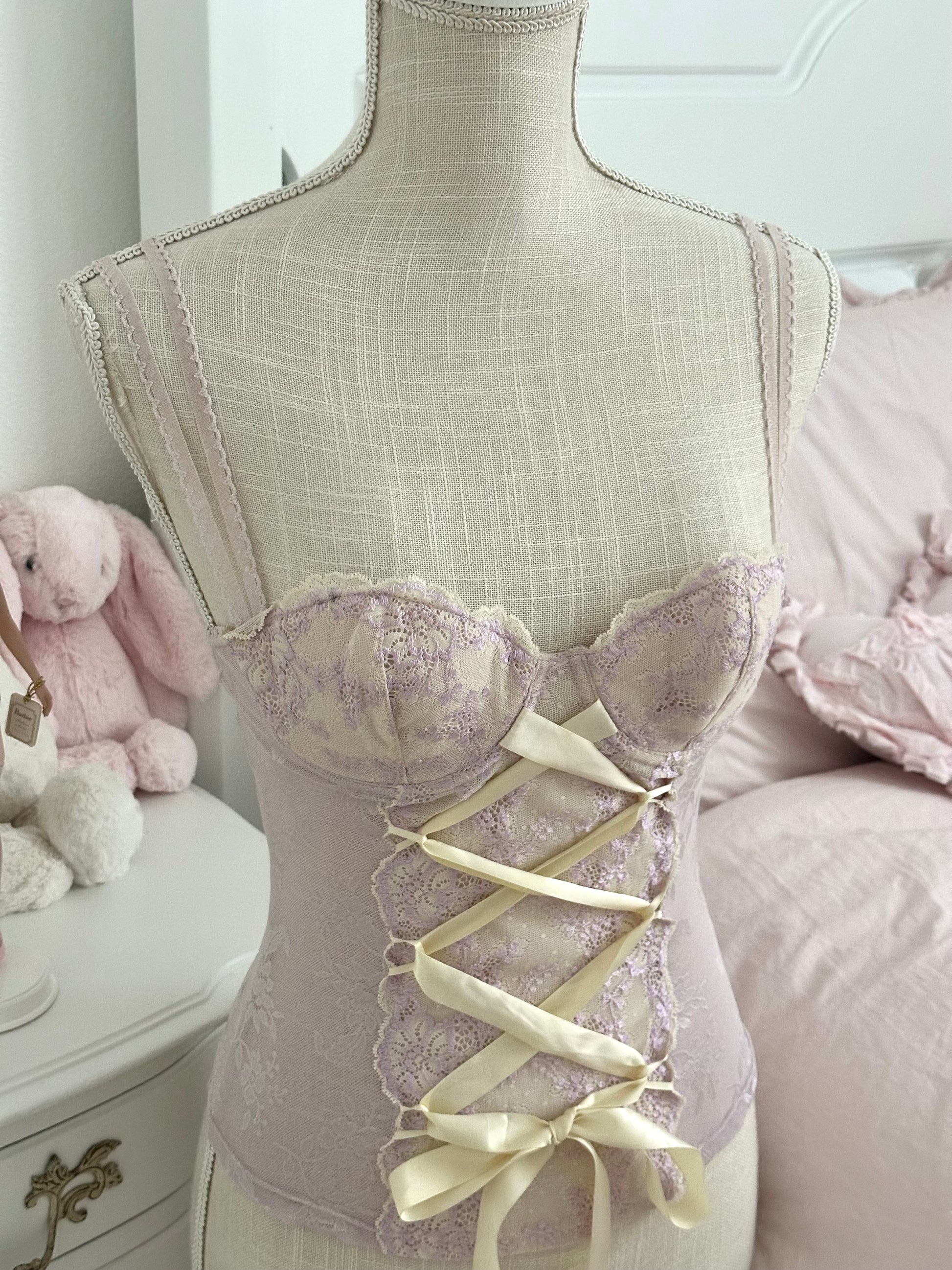 Vintage 2000s Hillard & Hanson Ballerina Lace Corset Size: S