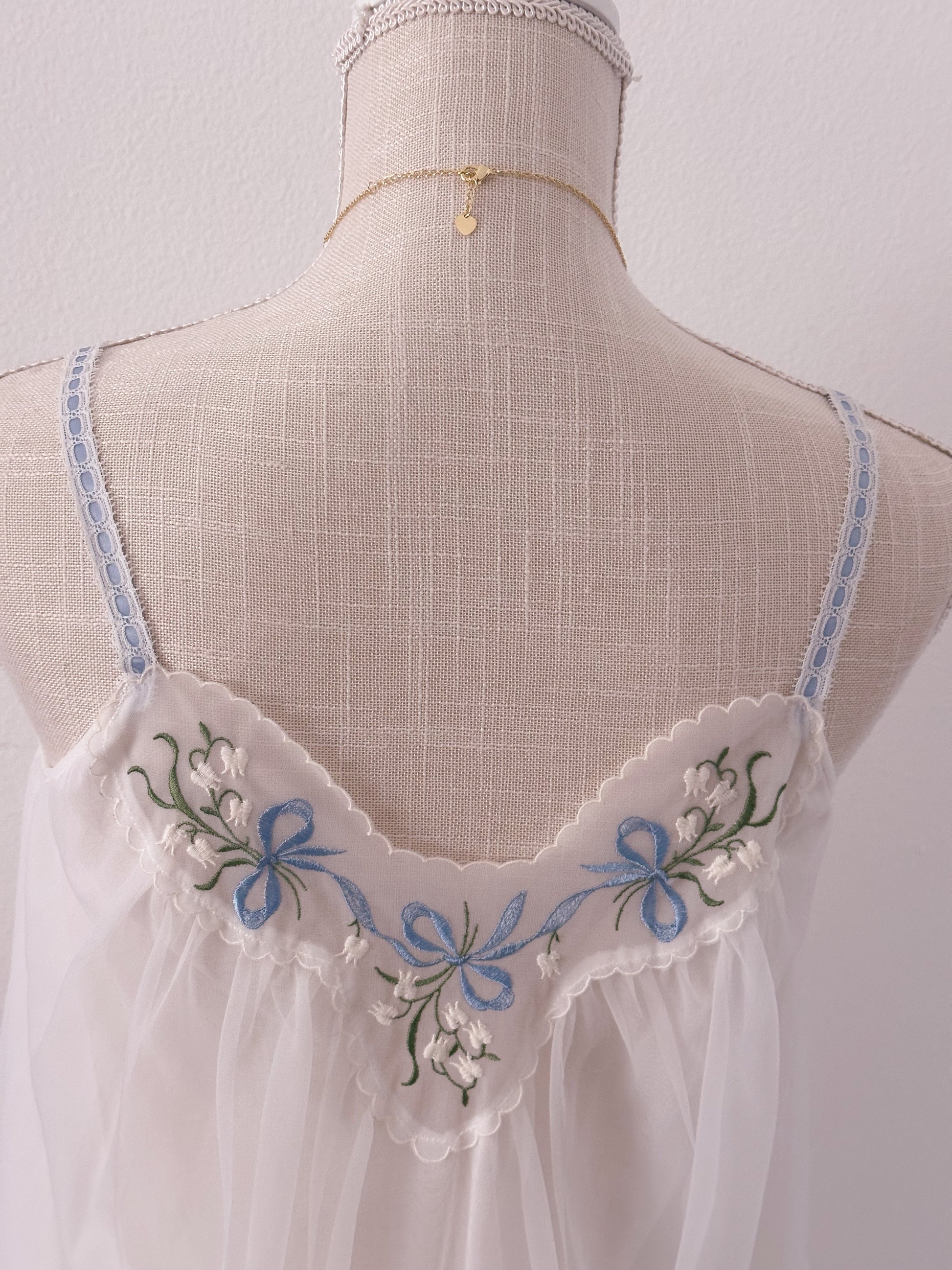 Vintage 1960s peignoir white babydoll dress and matching robe set size: S
