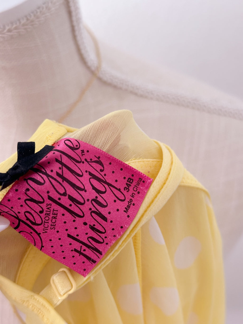 Vintage butter yellow victoria's Secret Darling babydoll set size: 34 B
