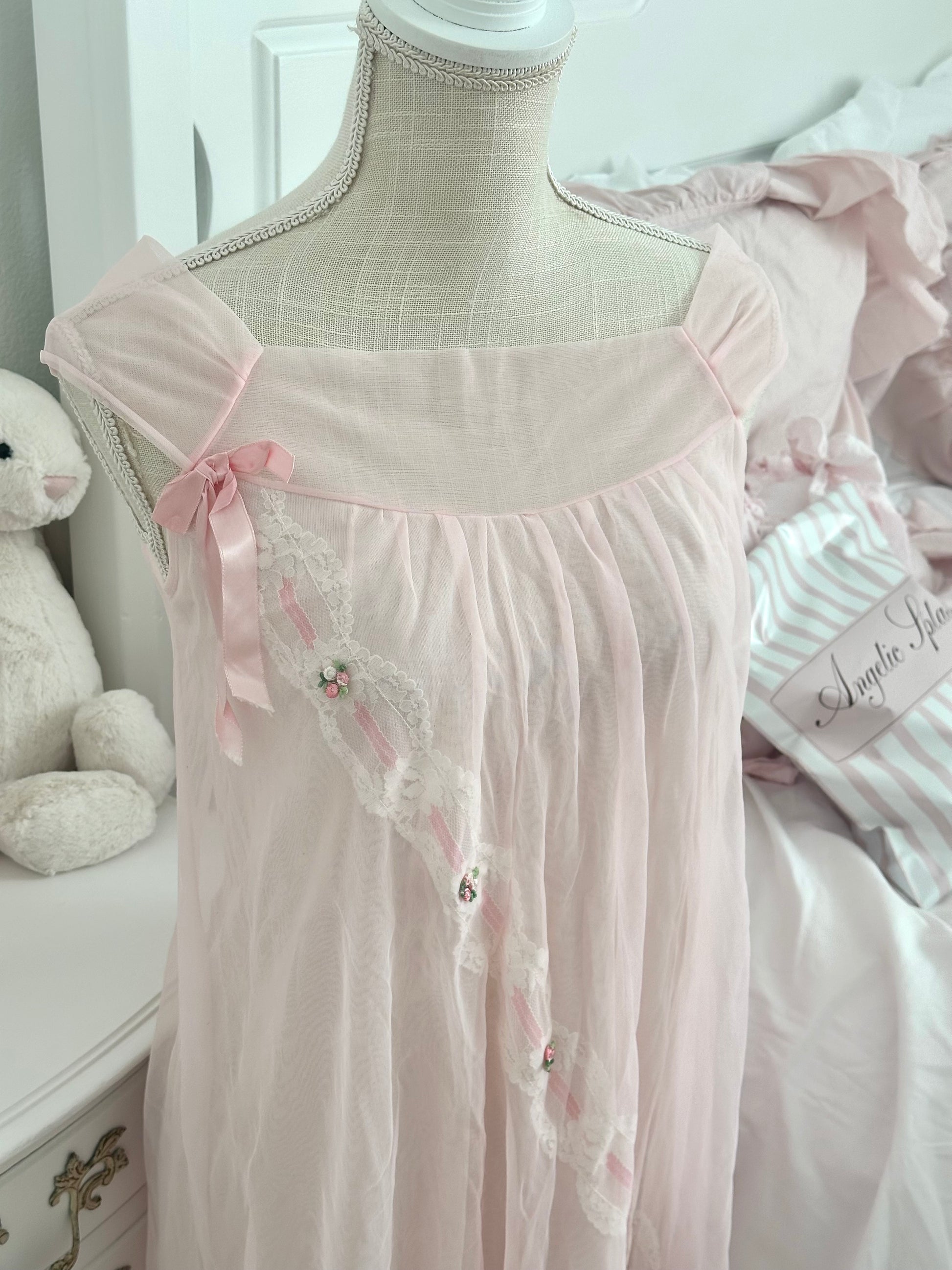 Vintage 1960s Peignoir Pink Nylon Nightgown Size: S