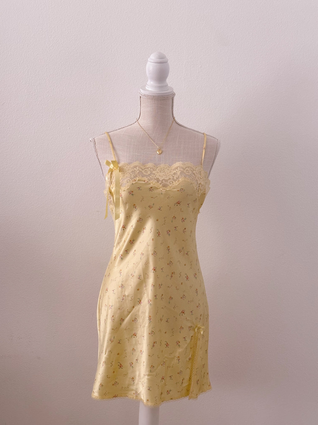 Vintage Victoria's Secret yellow floral Pinterest slip dress size: S