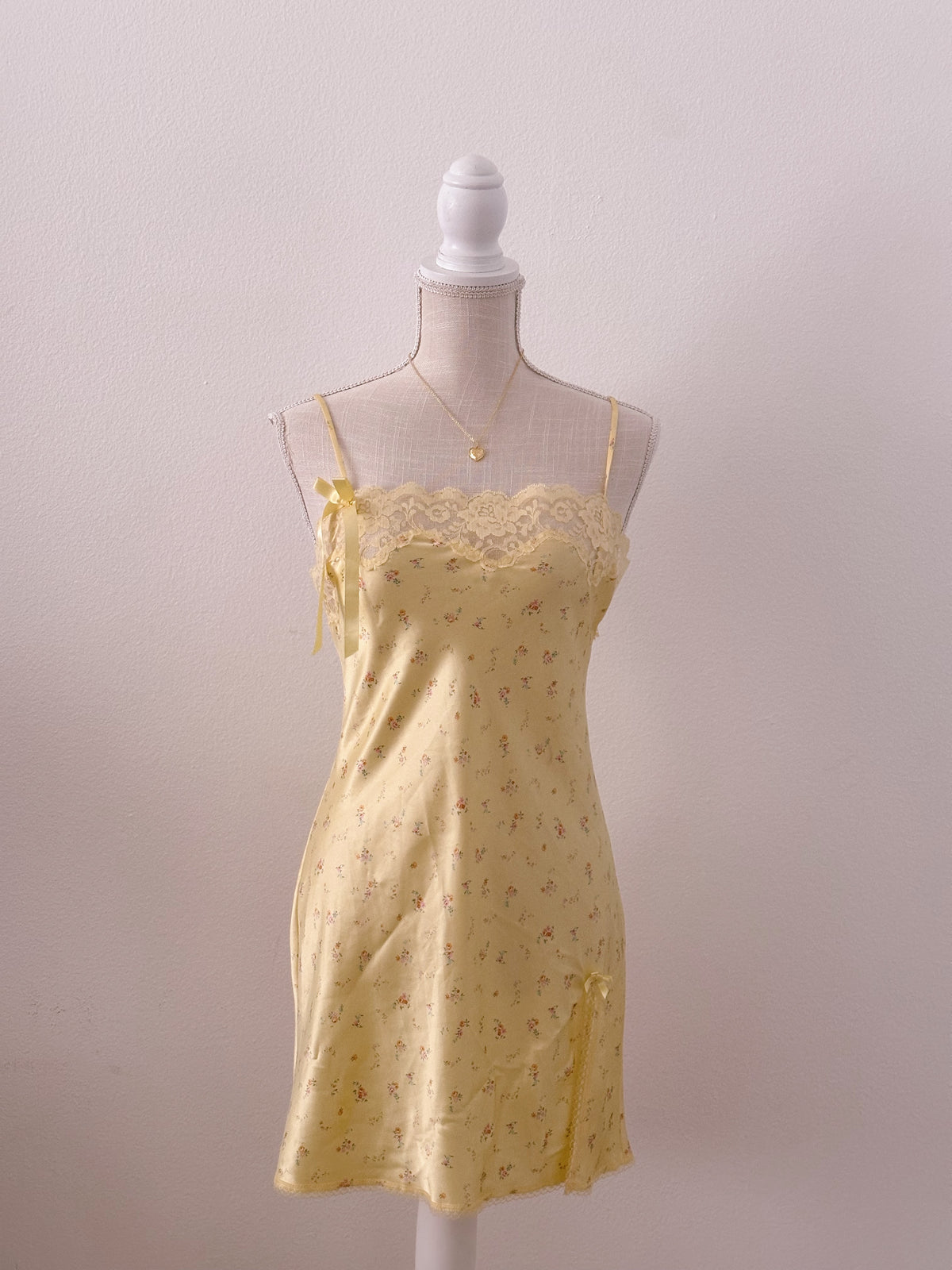 Vintage Victoria's Secret yellow floral Pinterest slip dress size: S