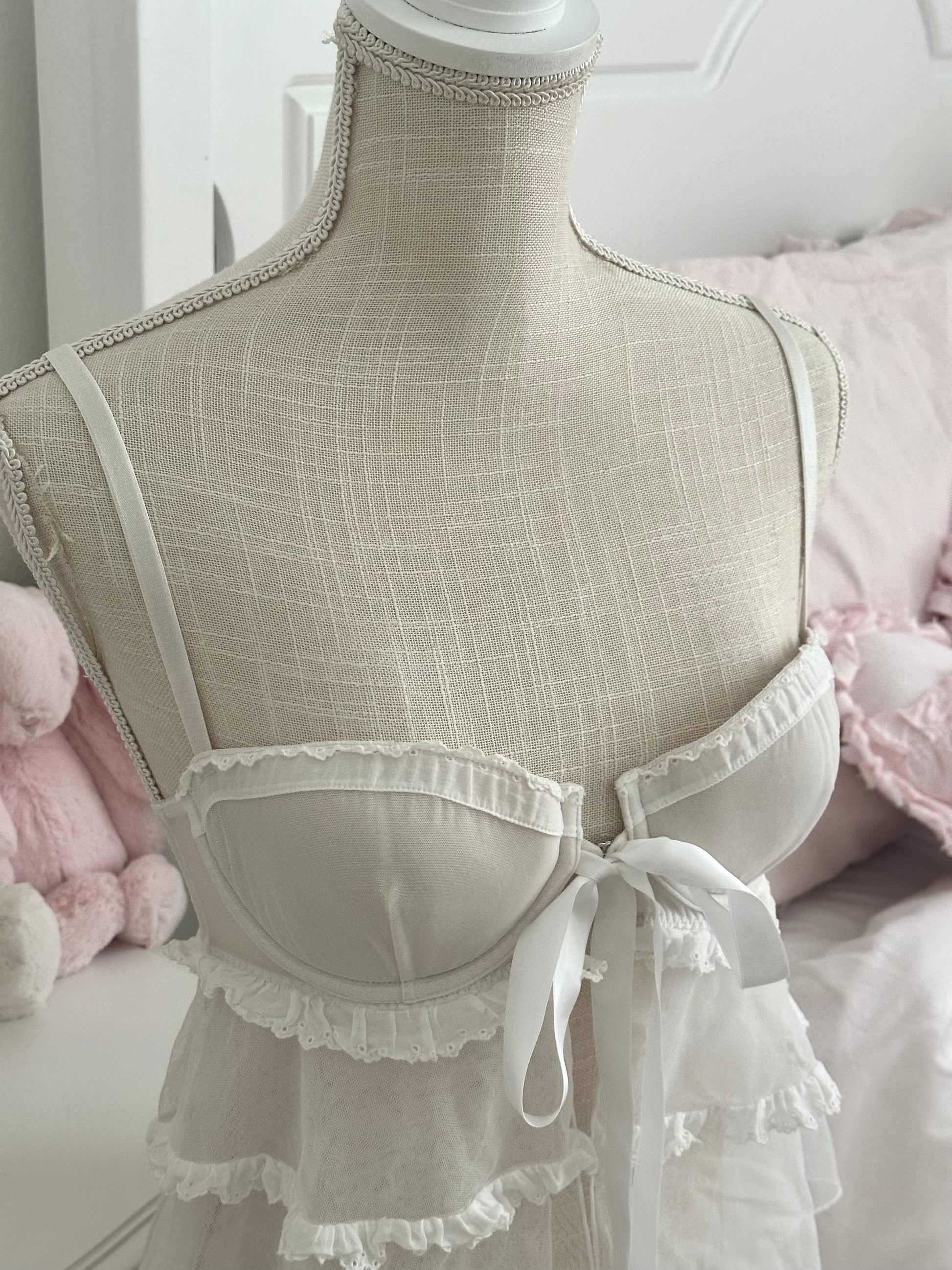 Vintage 2011 Victoria’s Secret "I Do" Bridal Collection White Ruffle Bustier Babydoll Top Size: 34C