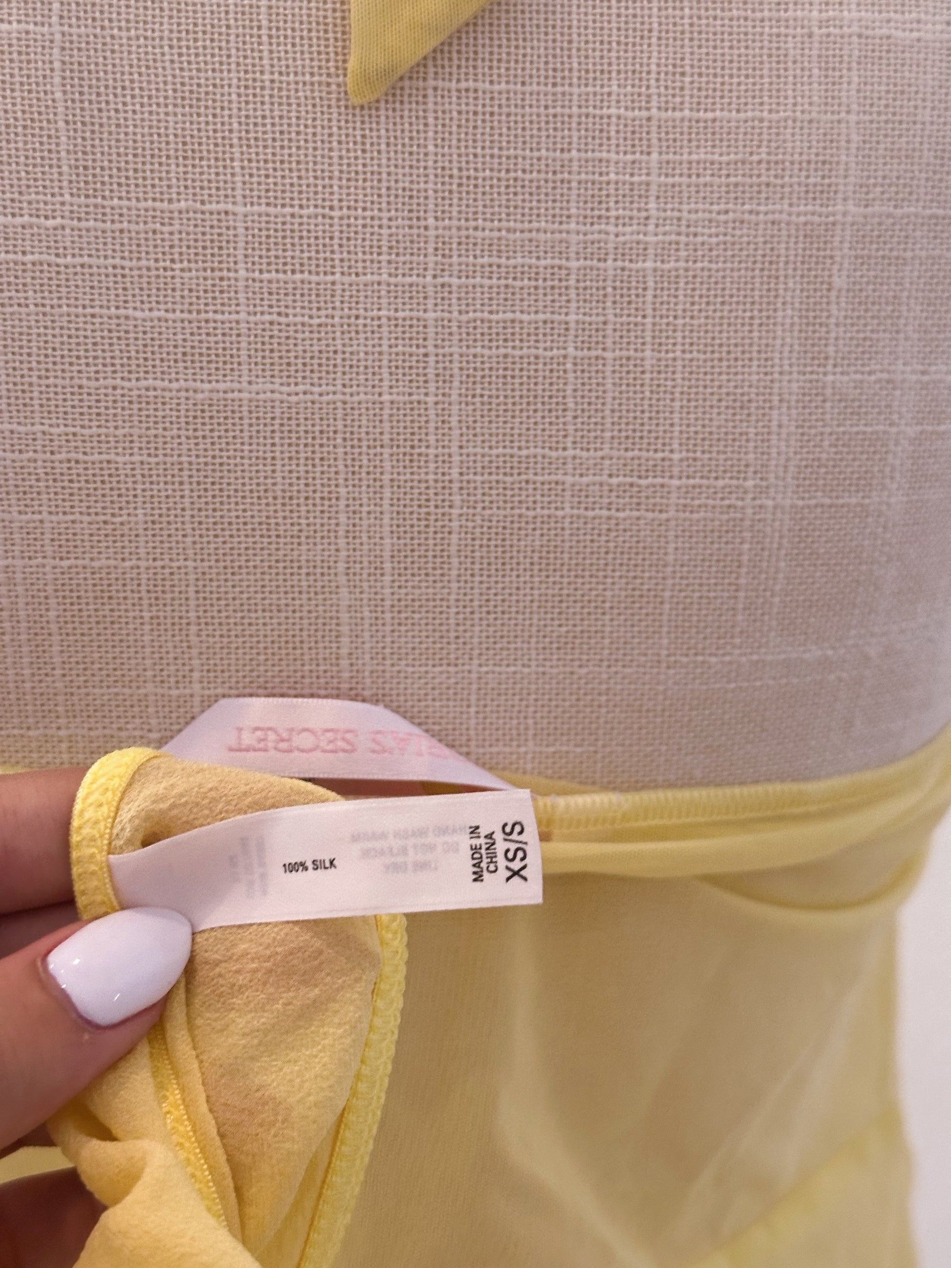 Victoria's Secret vintage yellow three-piece set Size: 34 B