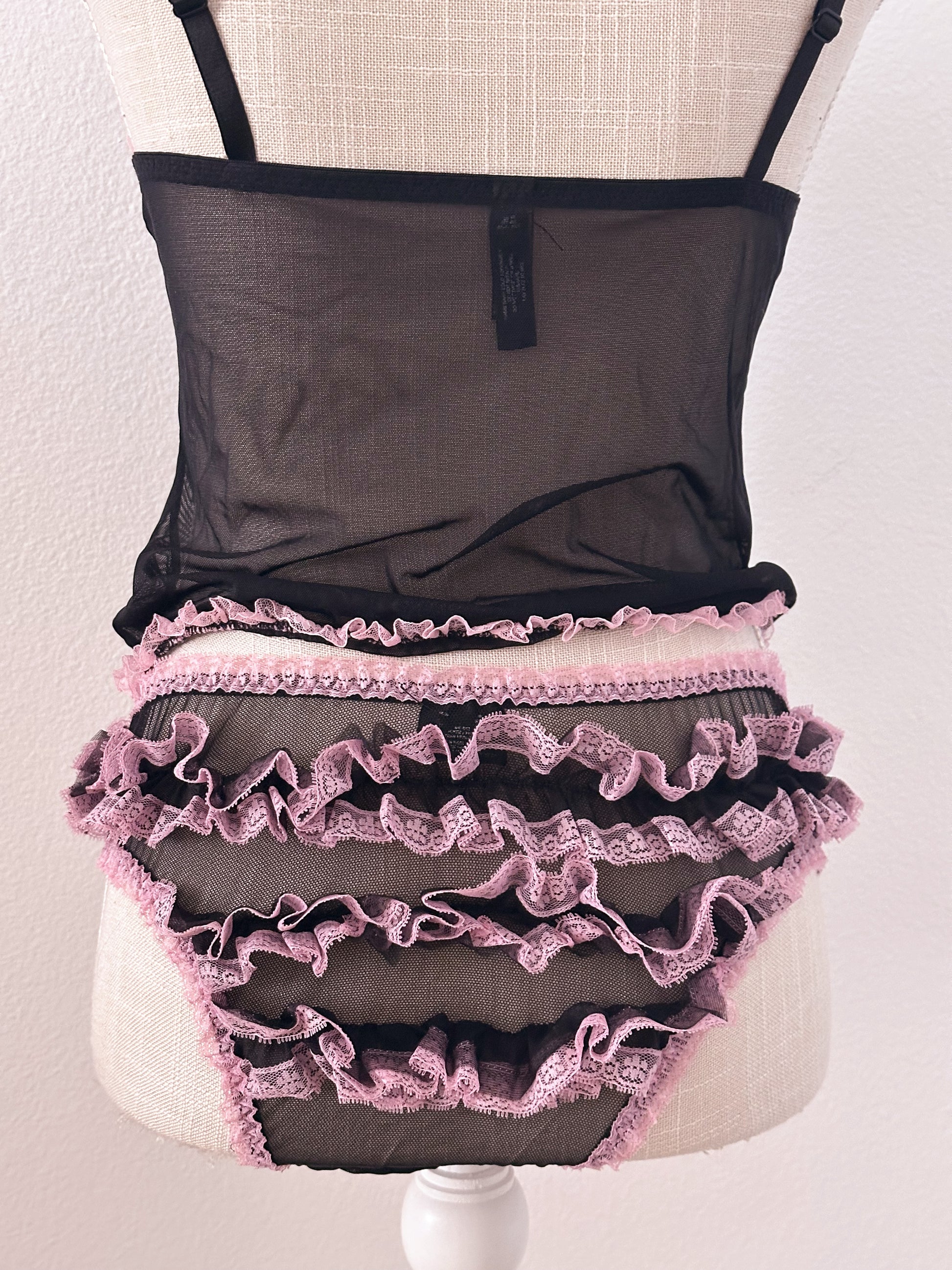 Vintage Victoria's Secret Black two-piece lingerie set Size: M