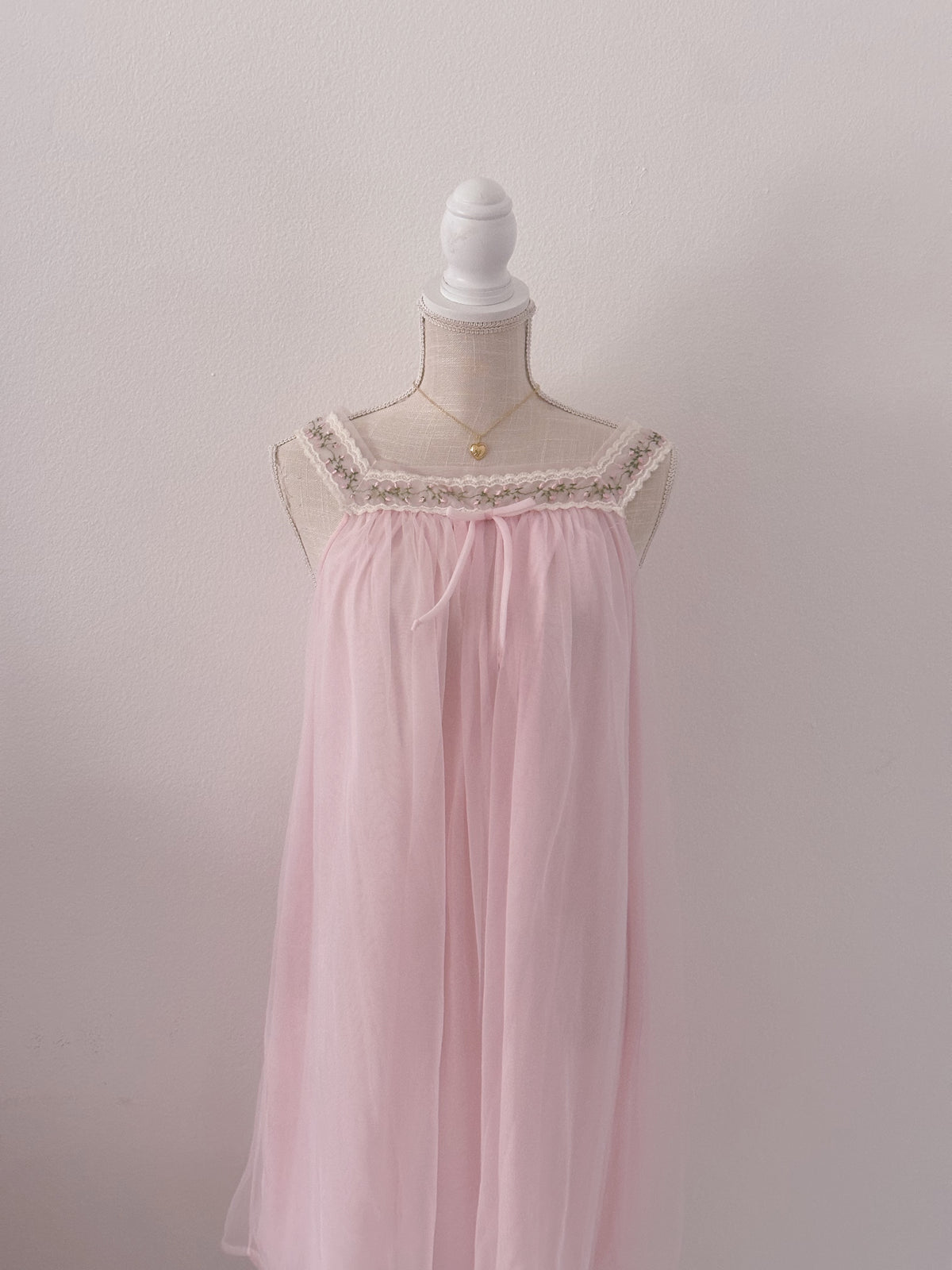 Vintage 1960s Pink Babydoll slip dress nightgown size: M