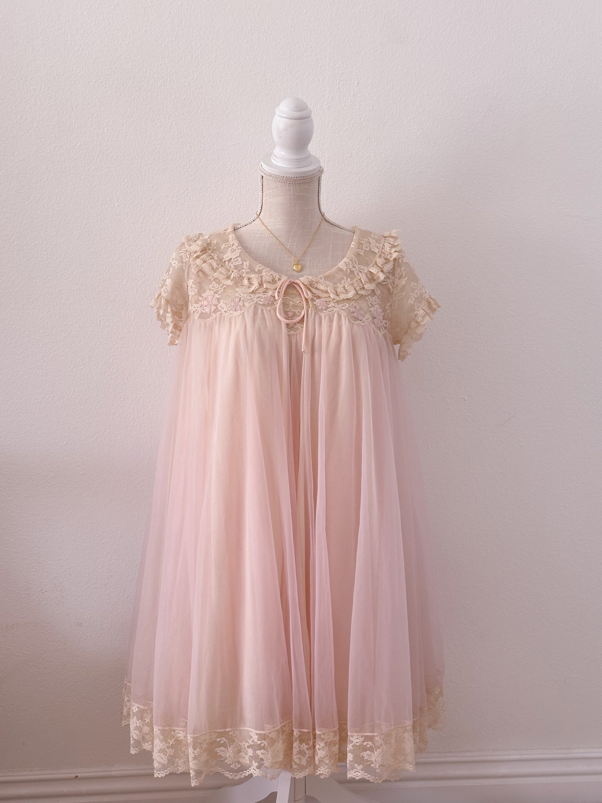 Vintage 1960s Saks Fifth Avenue peignoir pink robe and babydoll dress set size: Small