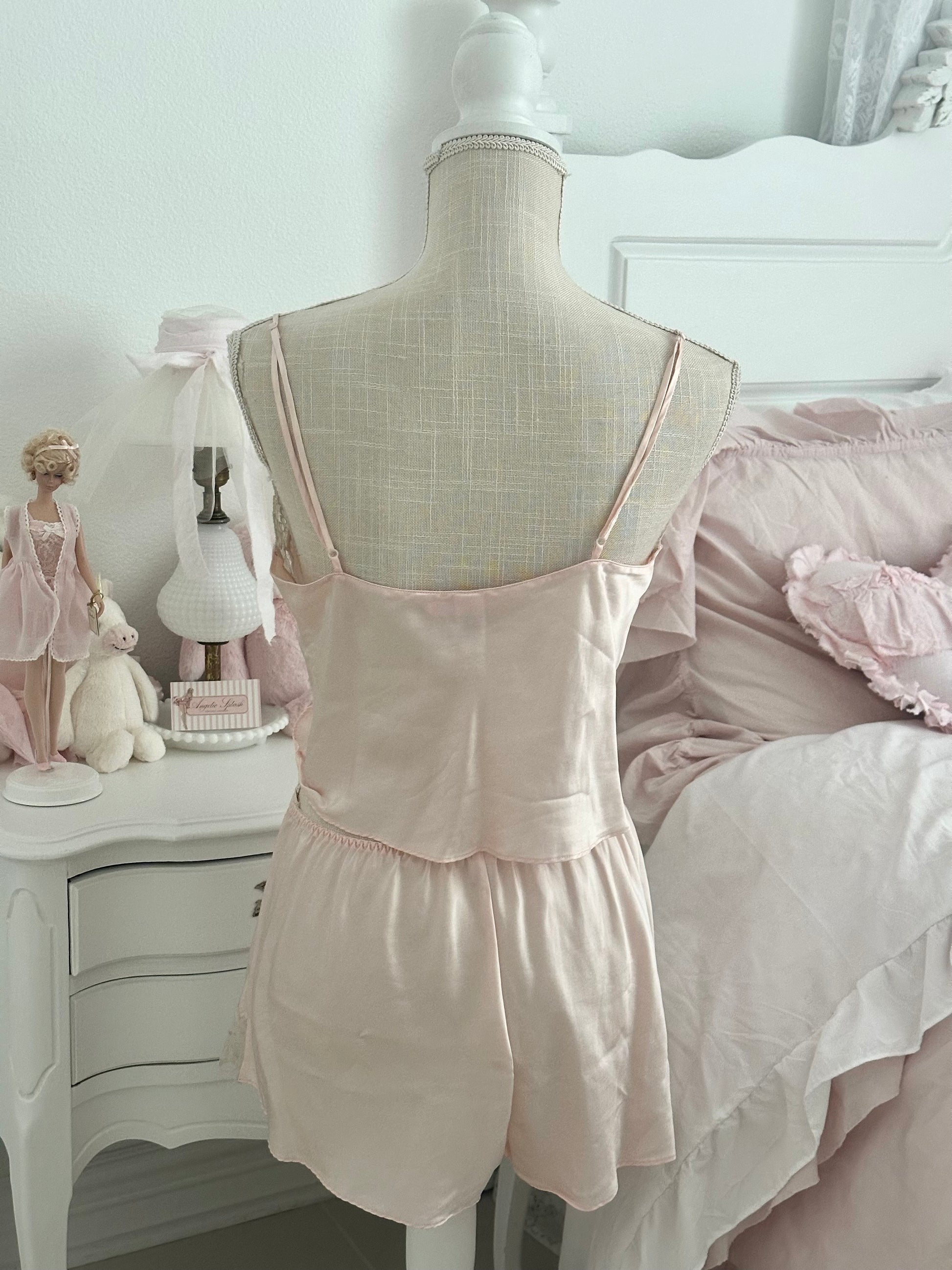 Vintage 2002 Victoria’s Secret Silk Pajama Set Size: M