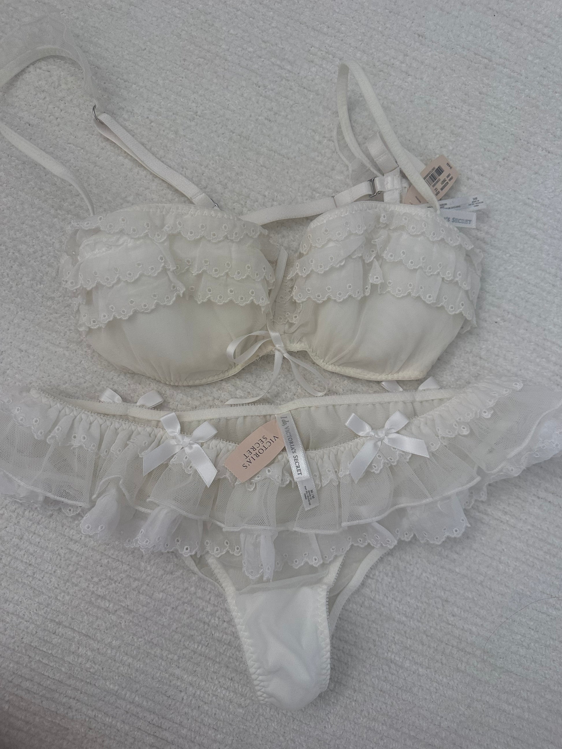 Vintage 2011 Victoria’s Secret NWT Bridal Lingerie Set Size: 34B/M