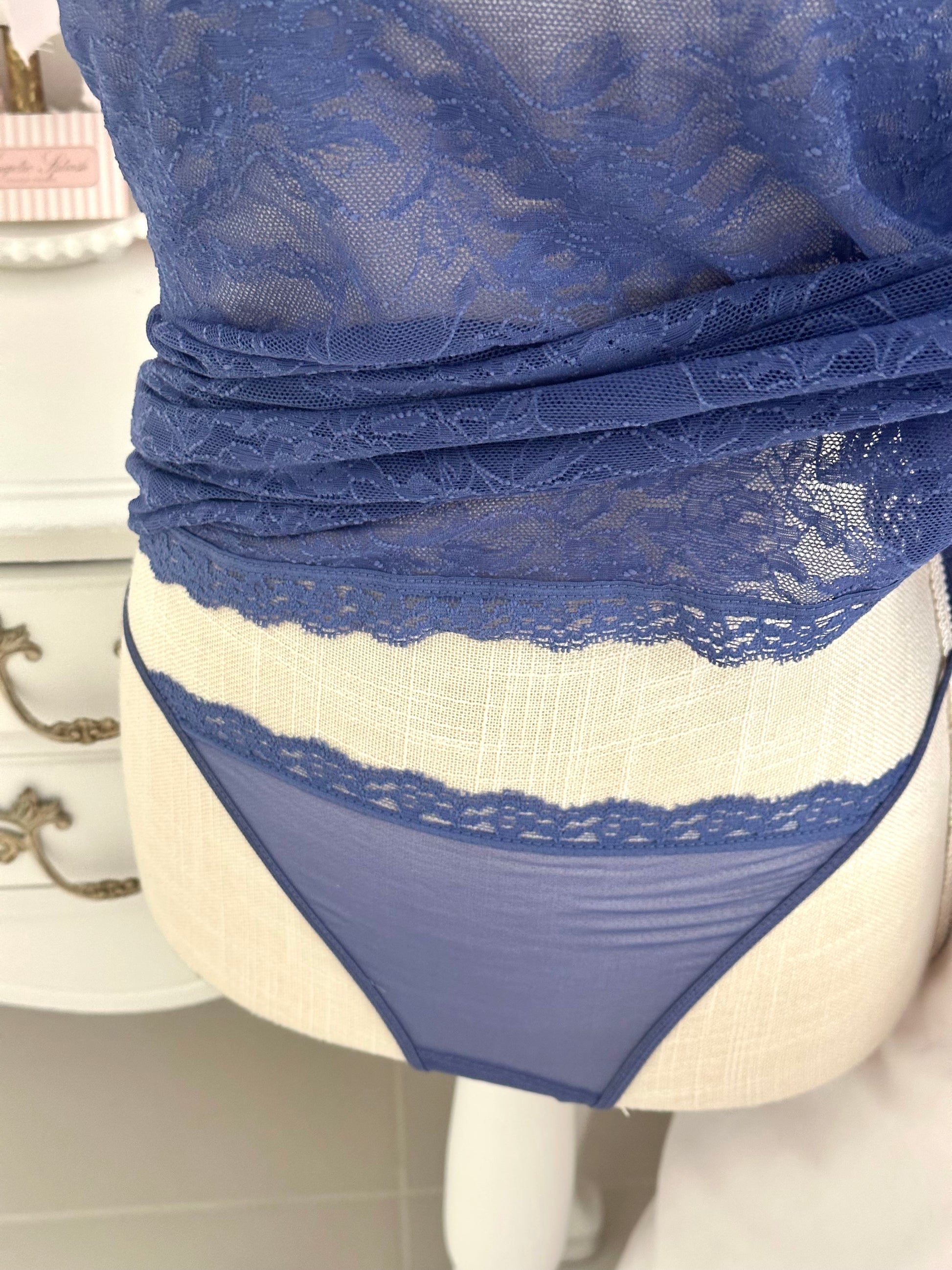 Vintage 2001 Victoria’s Secret Navy Blue Lace Slip Dress & Thong Set Size: S