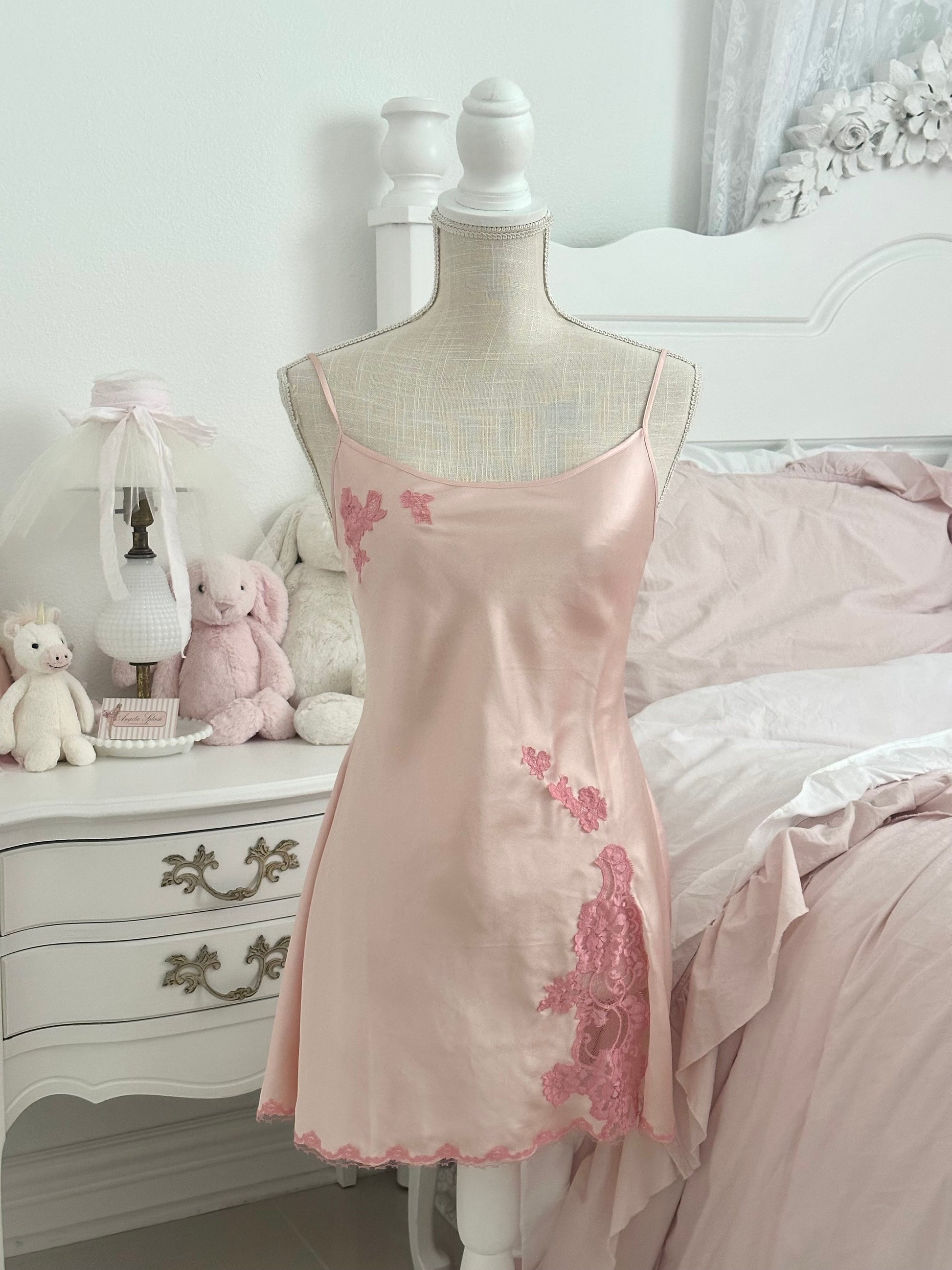 Vintage 2003 Victoria’s Secret Pink Slip Dress Size: M (Fits S)