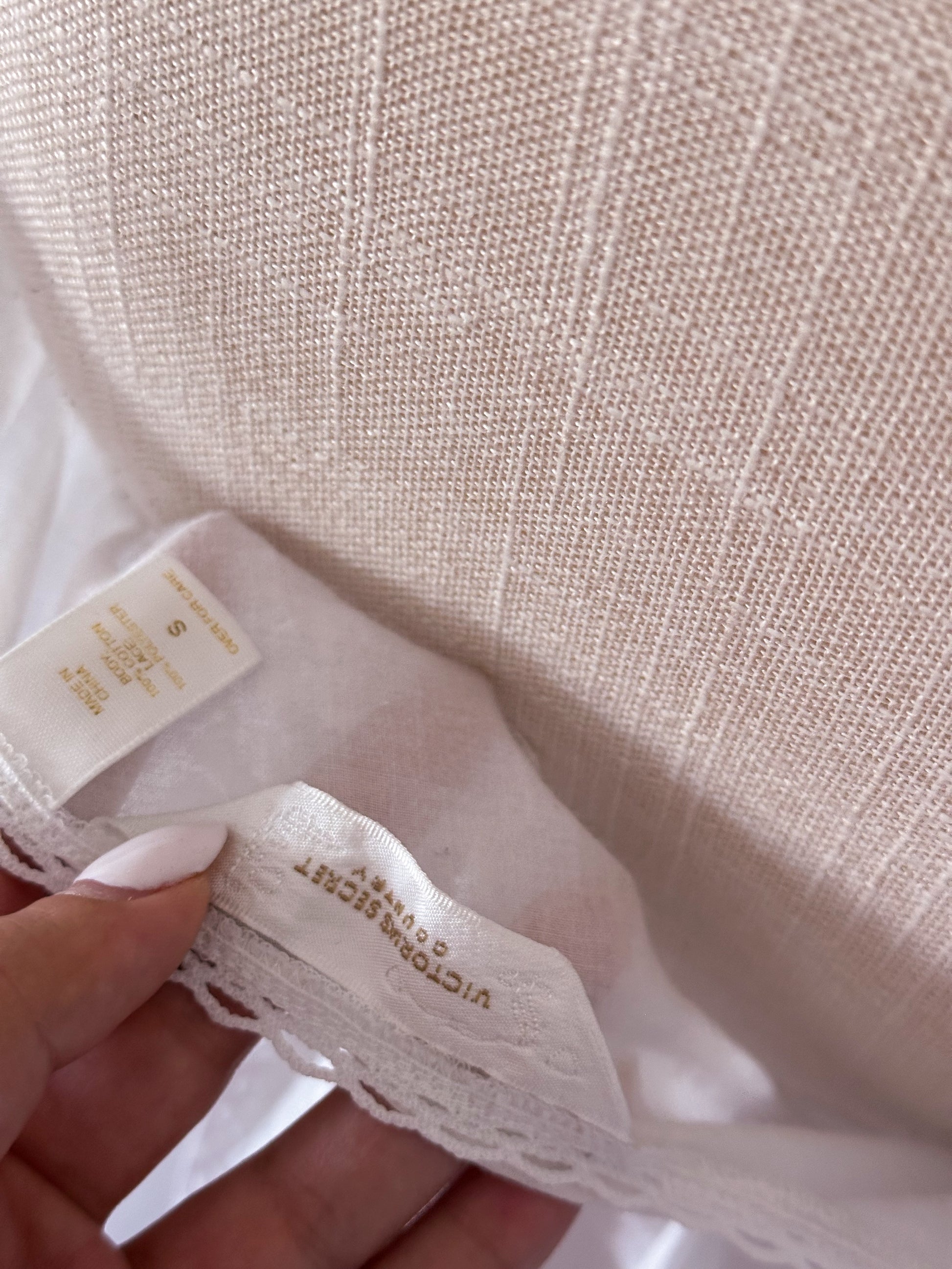 Vintage Victoria's Secret white country collection babydoll top Size: S