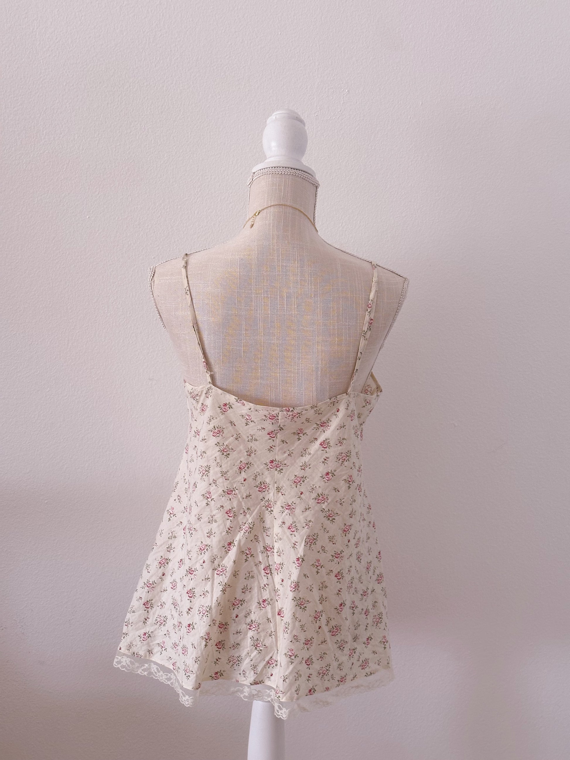 Vintage shabbychic Victoria's Secret cream floral babydoll dress size: M
