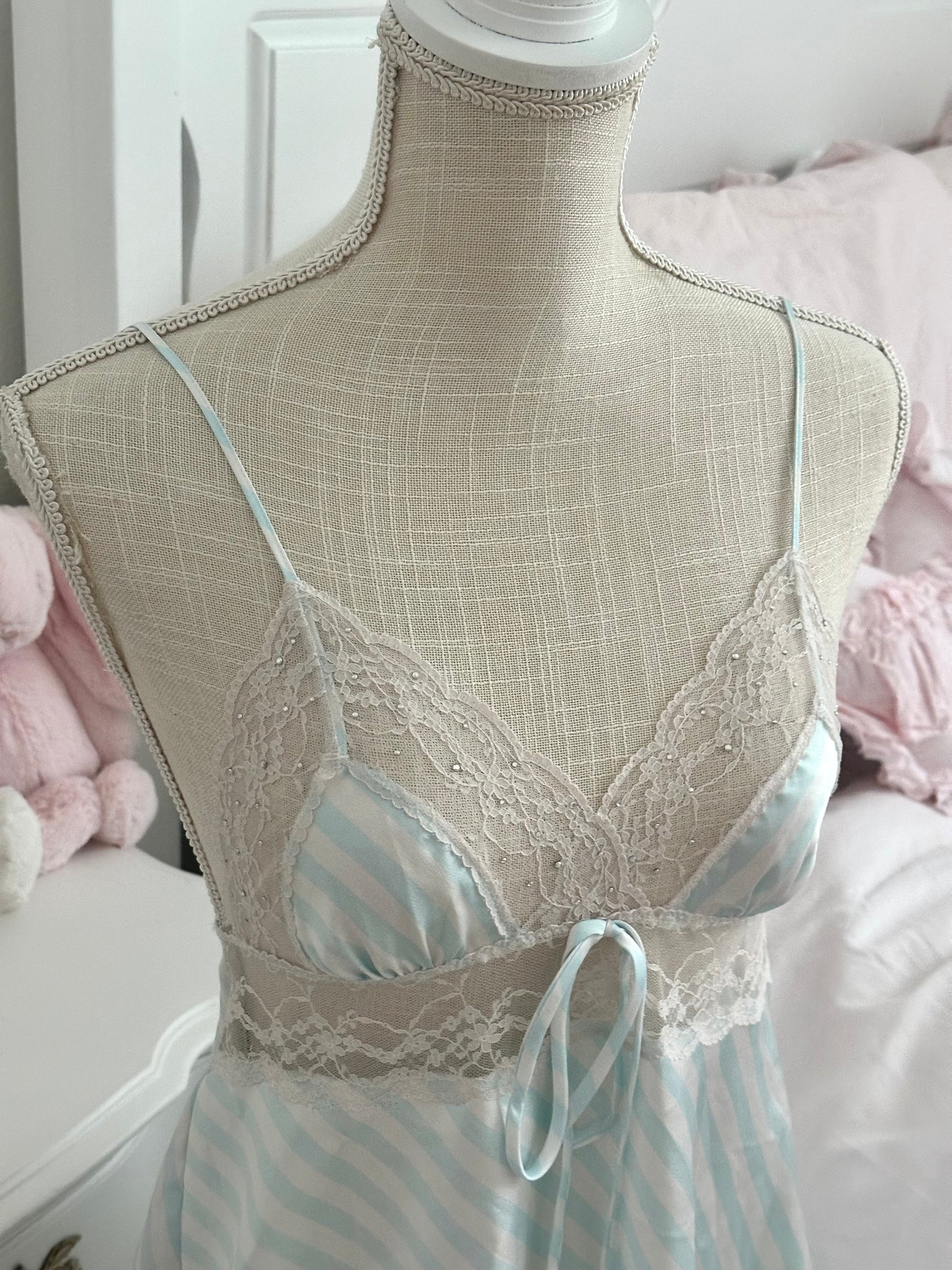 Vintage 2011 Victoria’s Secret Blue & White Striped Babydoll Cami Top Size: S