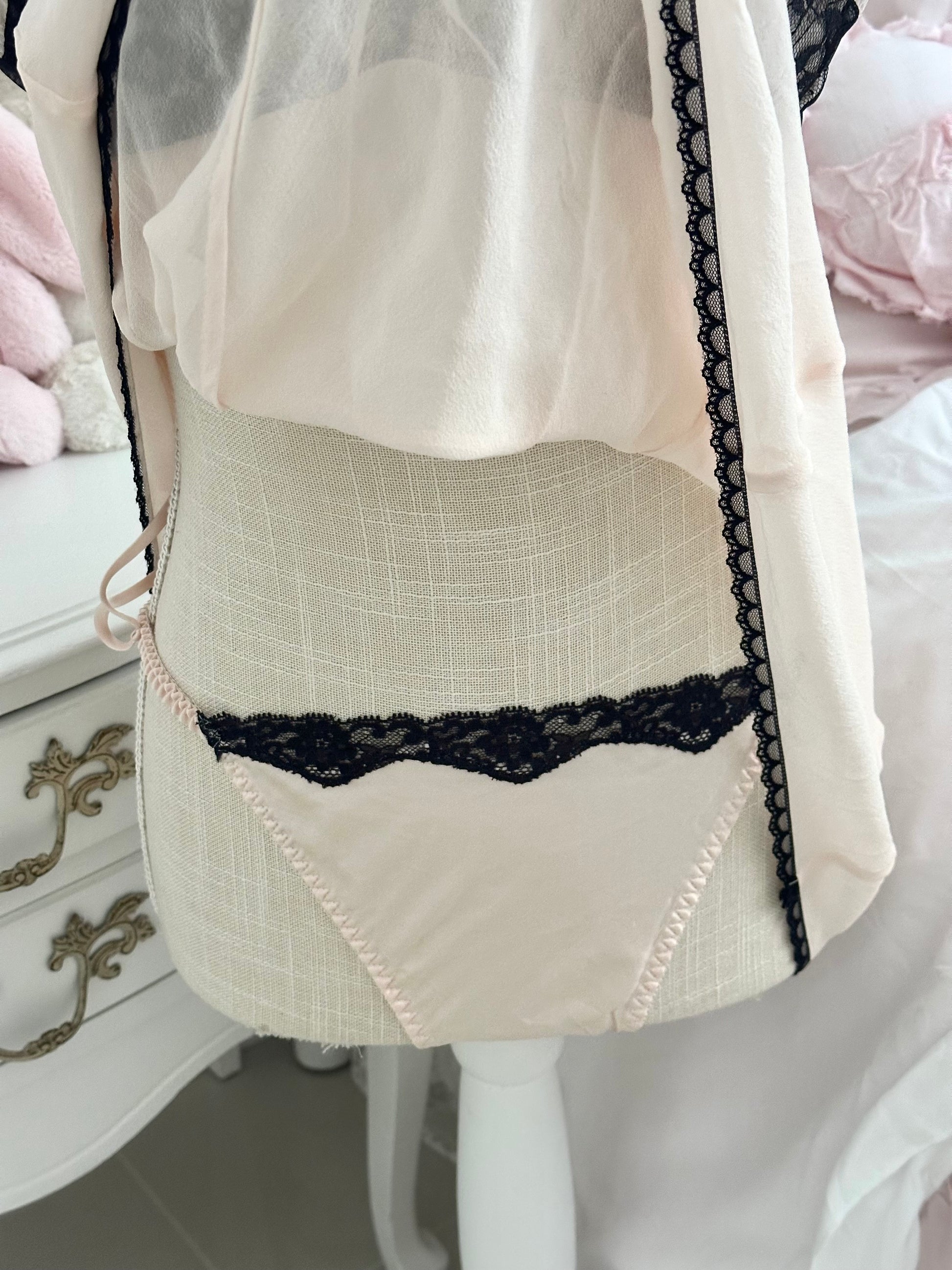 Vintage 2002 Victoria’s Secret Silk Chemise & Thong Set Size: L