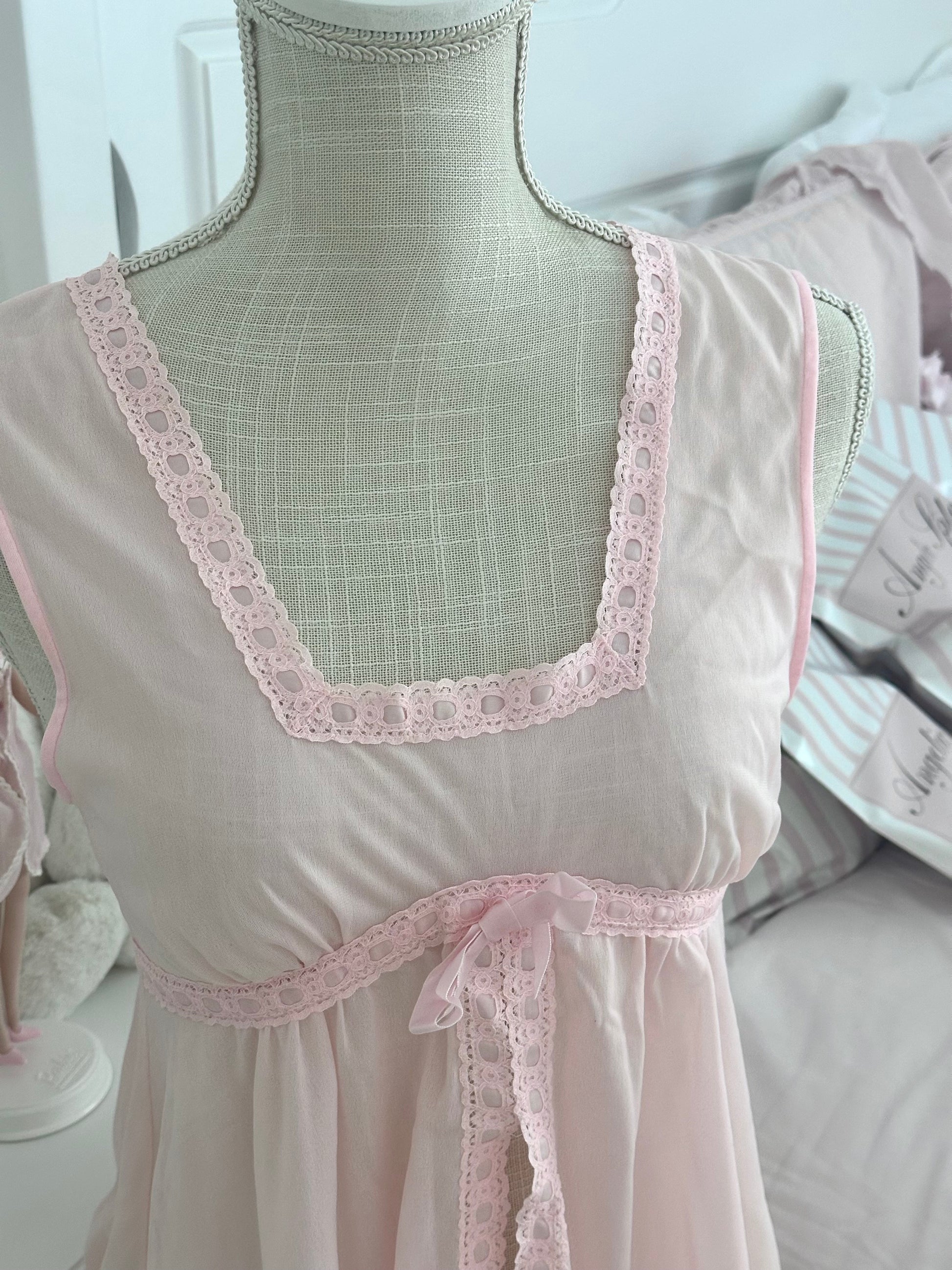 Authentic 1950s Formfit Rogers Pink Nylon Milkmaid Cami Top Size: XS/S