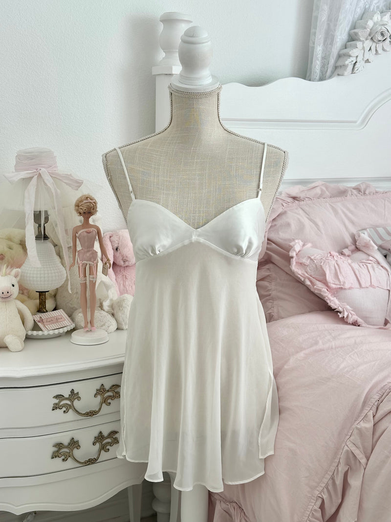 Vintage 2000 Victoria’s Secret White Sheer Open Back Babydoll Slip Dress Size: XS