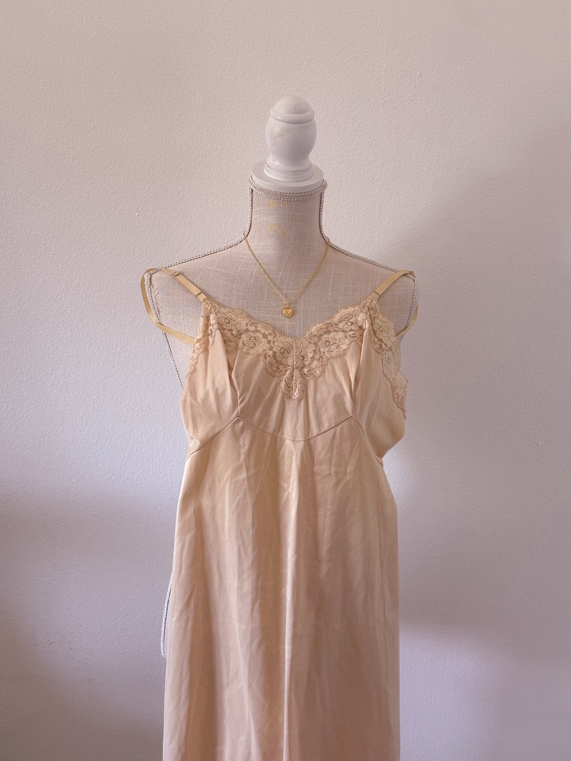 Vintage 1940s tan nightgown slip dress size: xs