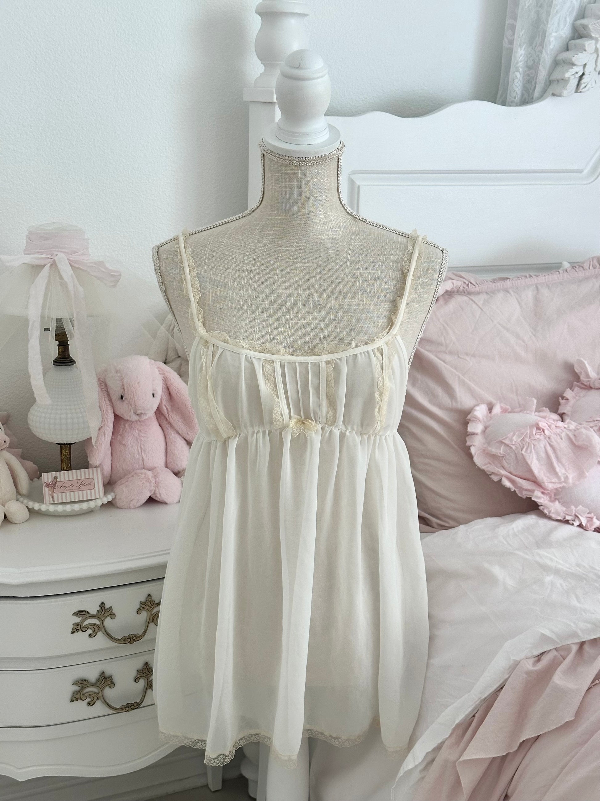 Vintage 2011 Victoria’s Secret White Milkmaid Babydoll Top Size: M