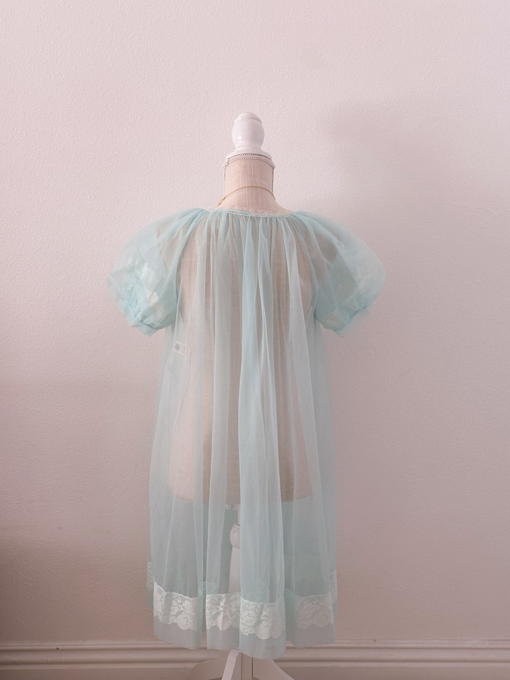 Vintage 1960s Peignoir Miss Elaine baby blue robe size: S