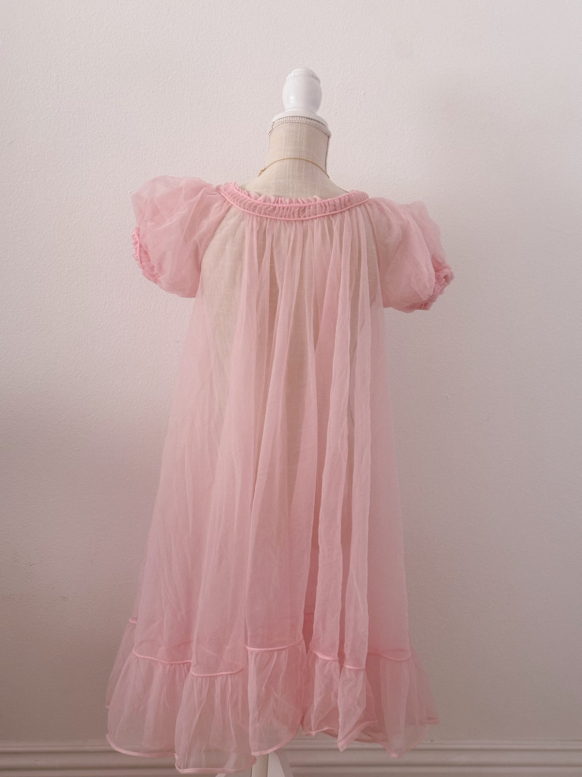 Vintage 1950s peignoir robe