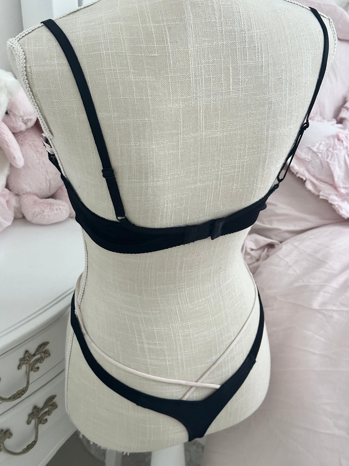 Vintage 2005 Victoria’s Secret Sexy Little Things Black & Pink Lingerie Set 34C / M