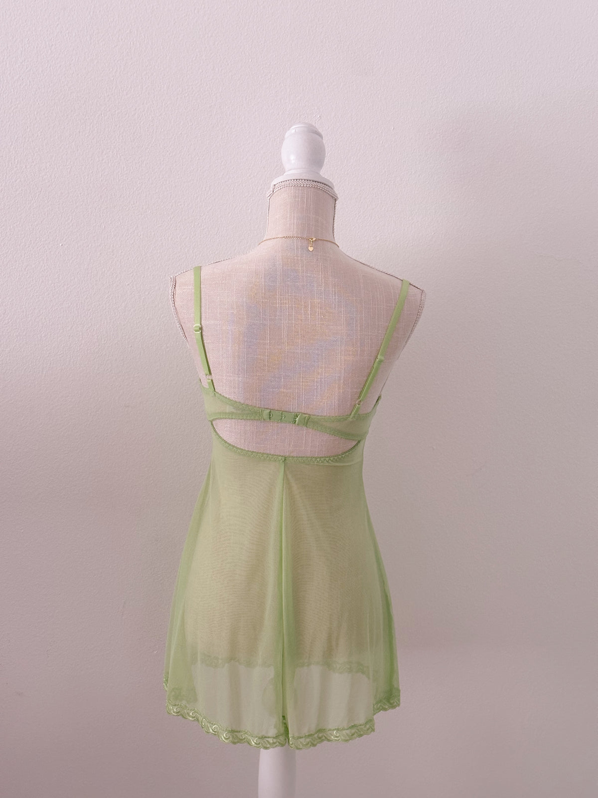 Vintage 1996 Vicroria's Secret Sabrina Carpenter Babydoll size: 34 B
