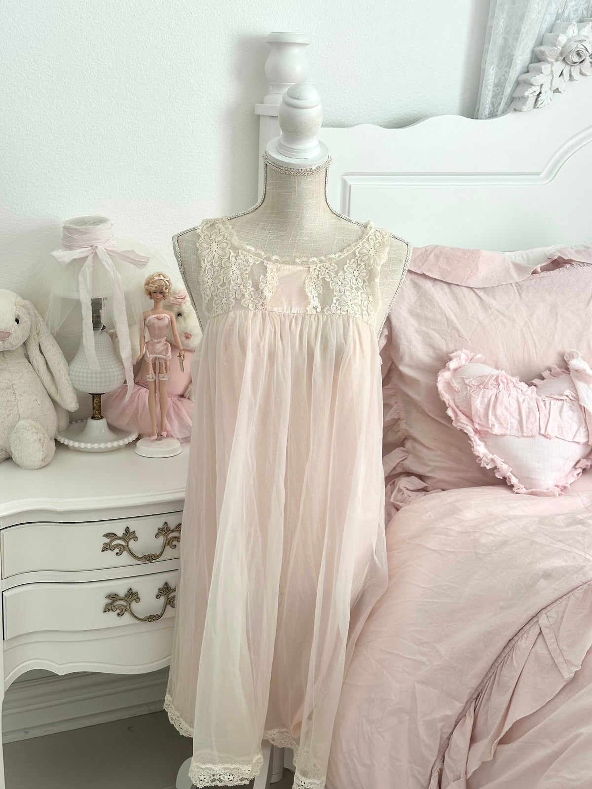 Vintage 1960s Vanity Fair Pink Sheer Nylon Nightgown Size M