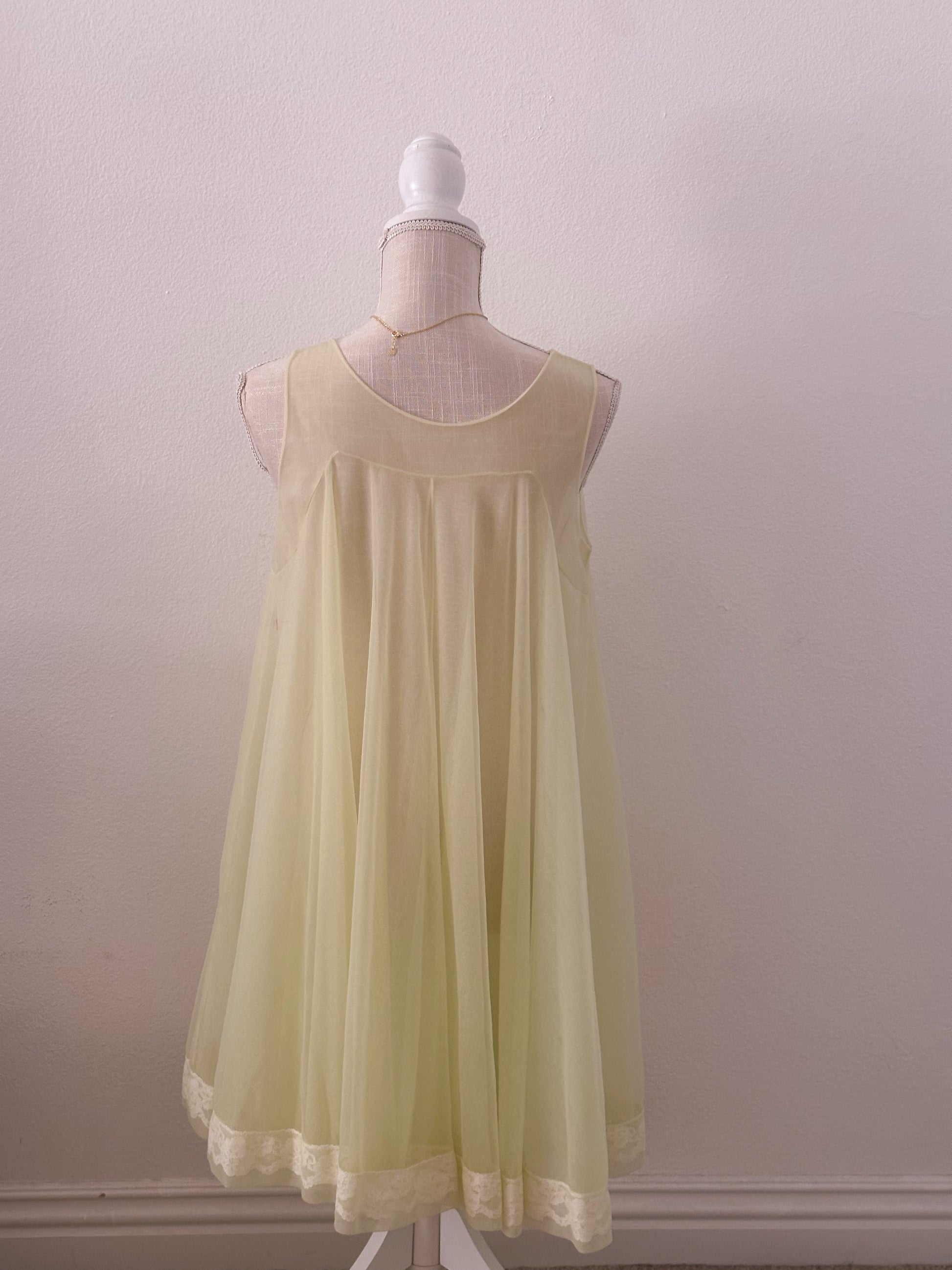 Vintage green Miss Elaine 1950s baby doll slipped dress size: XS/S