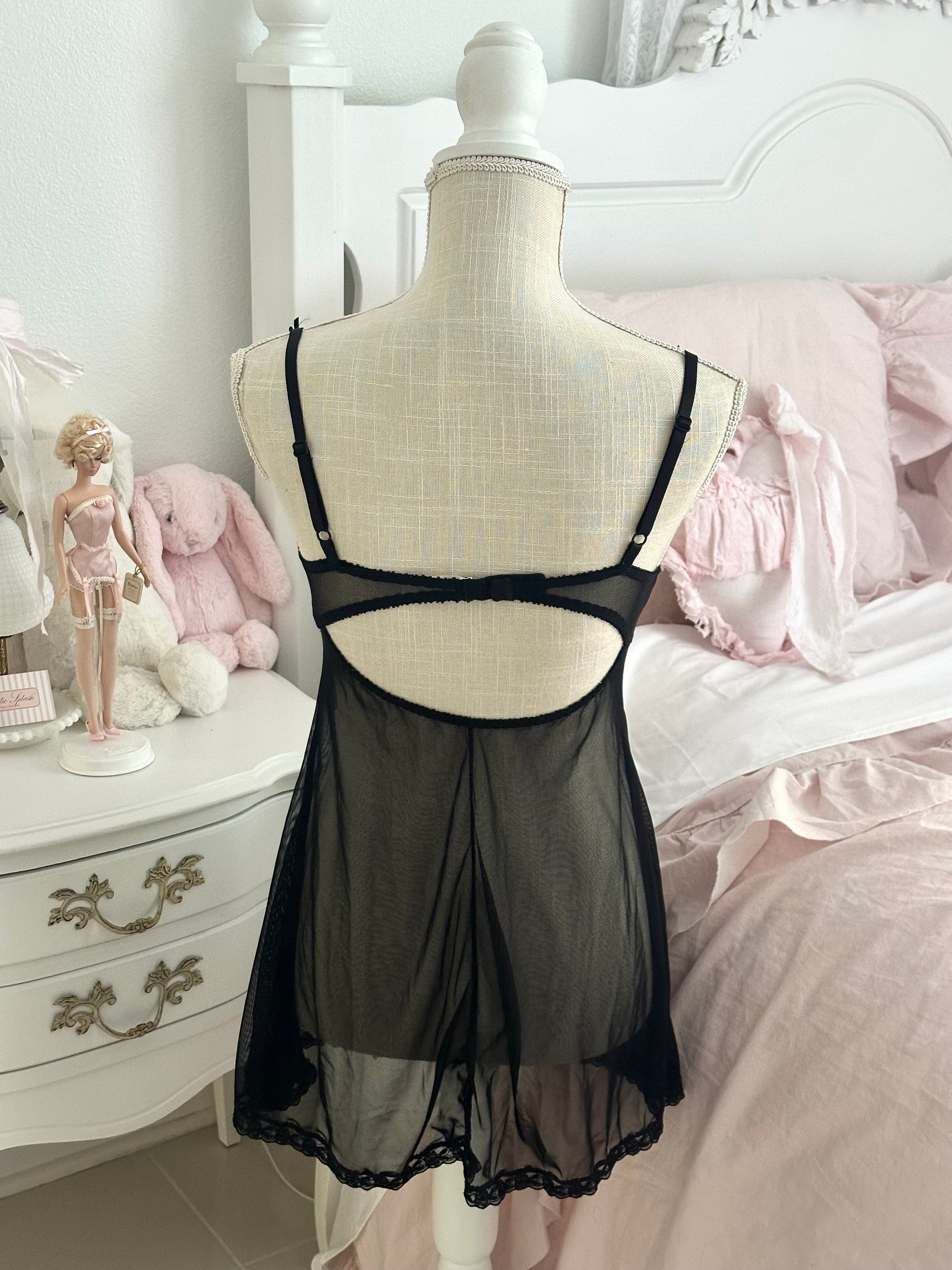 Vintage 1997 Victoria’s Secret Runway Black & Gold Nightgown Size: 36B