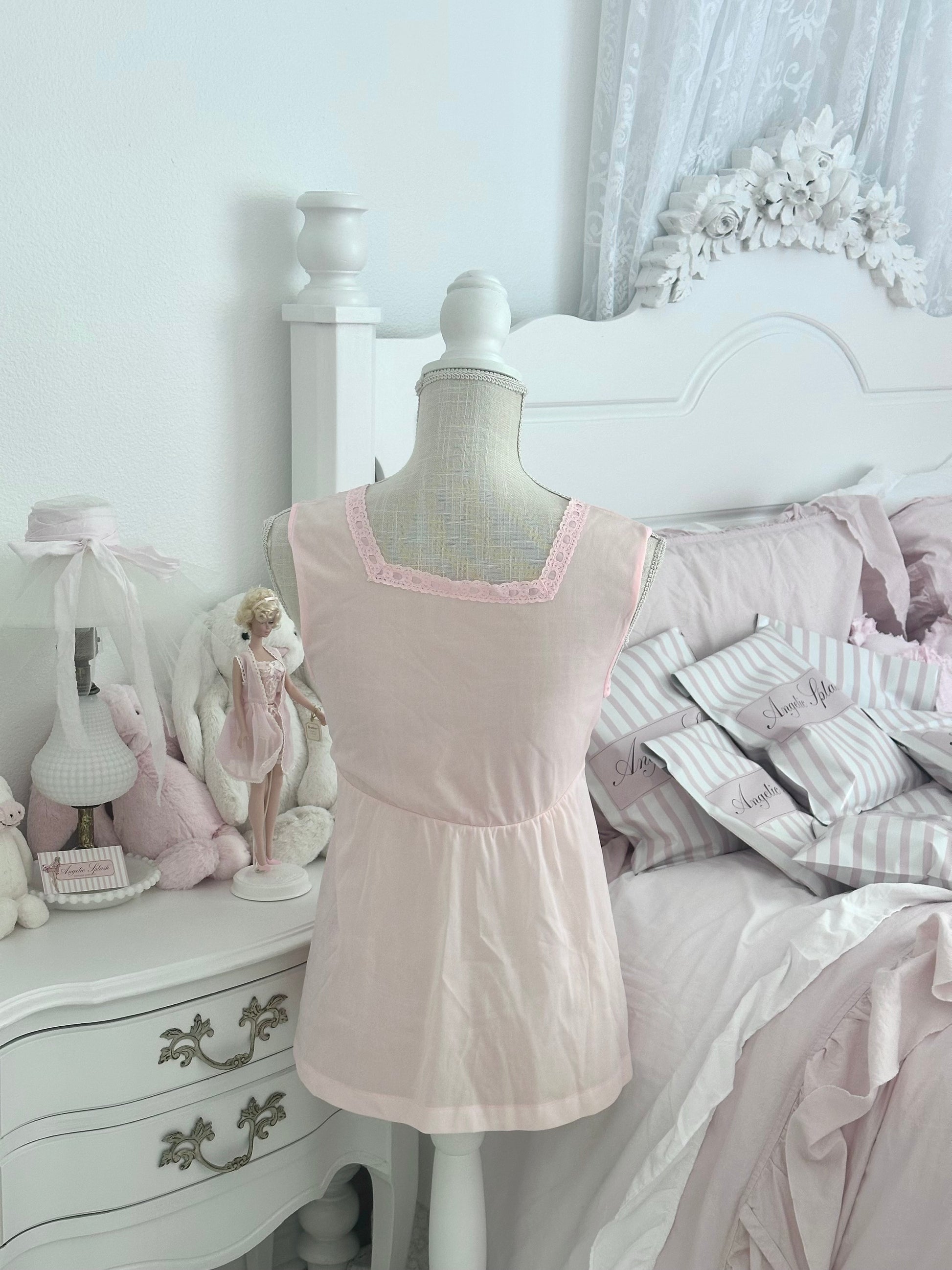 Authentic 1950s Formfit Rogers Pink Nylon Milkmaid Cami Top Size: XS/S