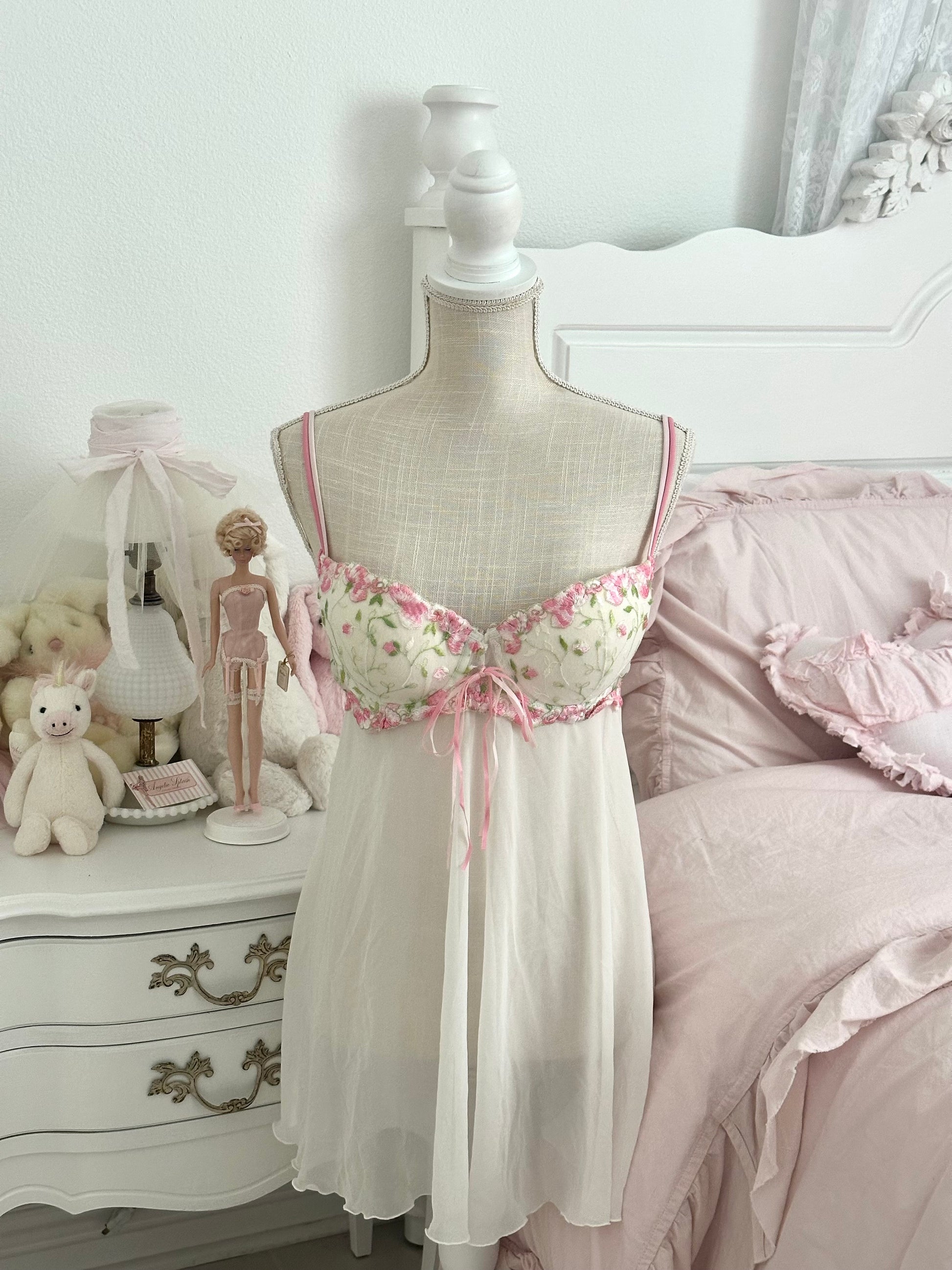 Vintage 2000s Delicates White Fairy Babydoll Dress Pink & Green Floral Size: L