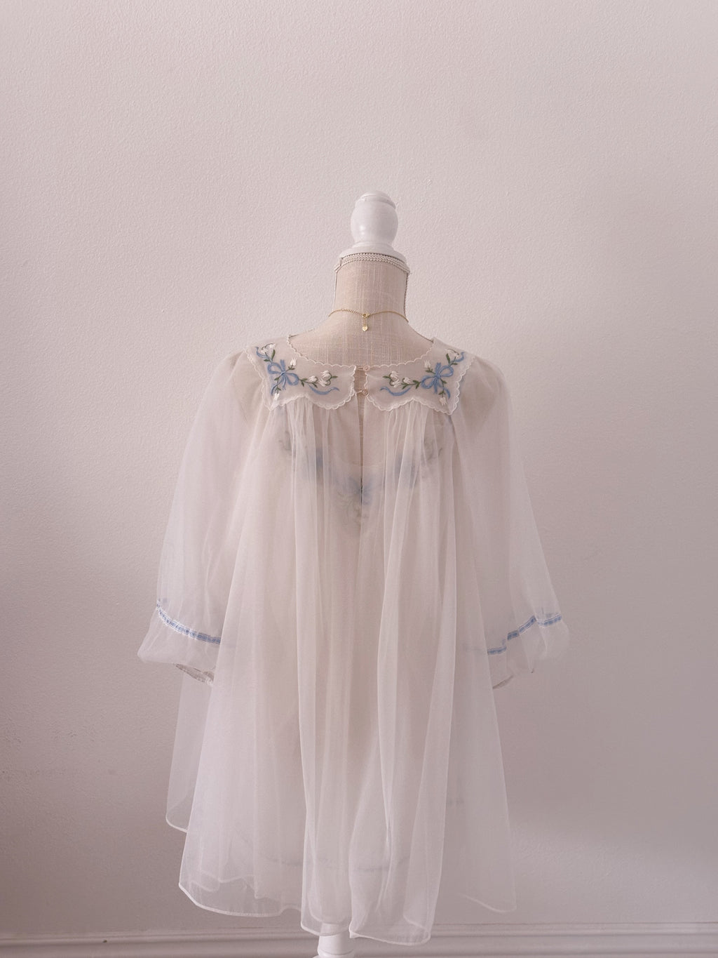Vintage 1960s peignoir white babydoll dress and matching robe set size: S