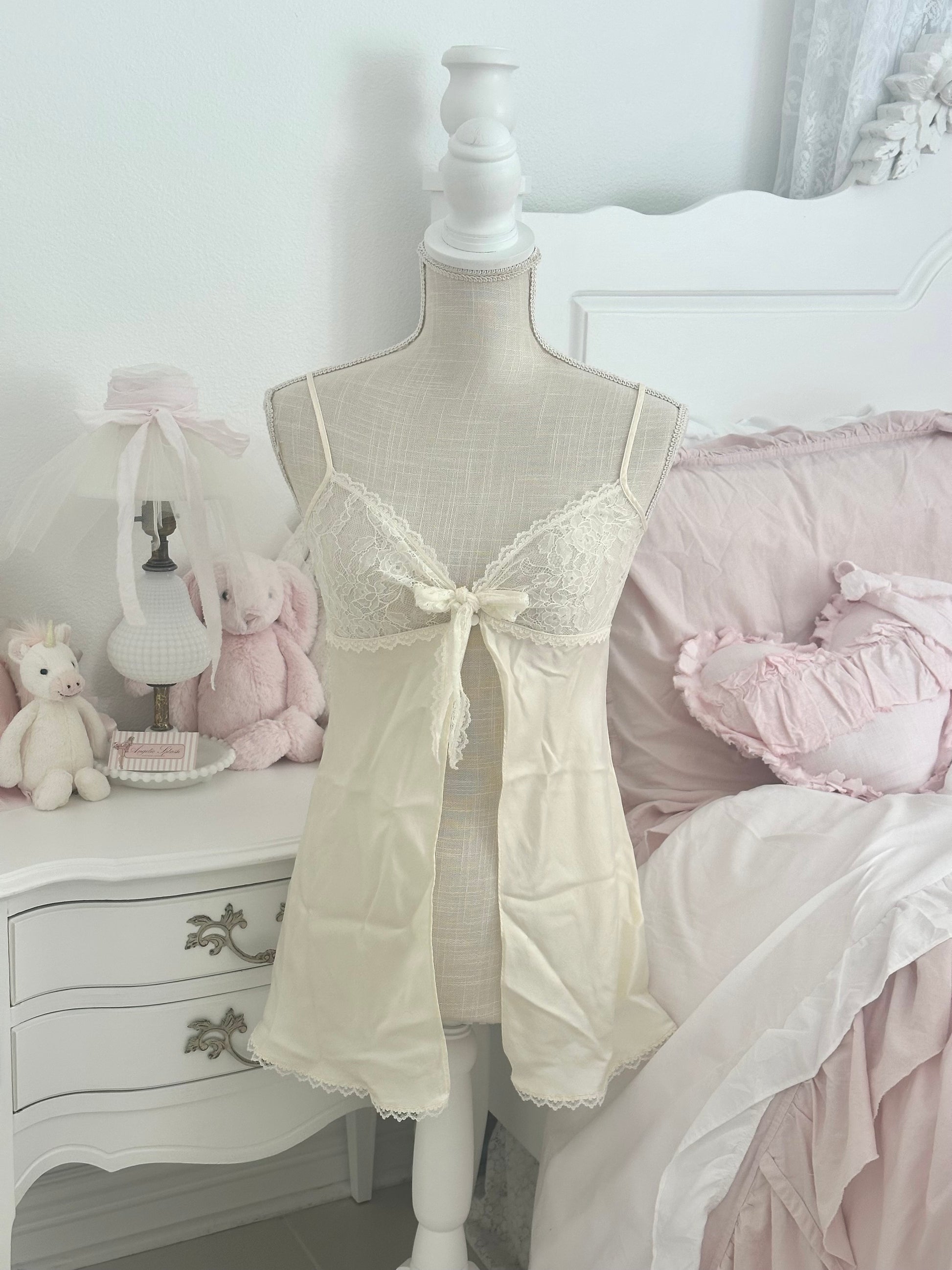 Vintage 2001 Victoria’s Secret Ivory Silk Sheer Lace Babydoll Size: S