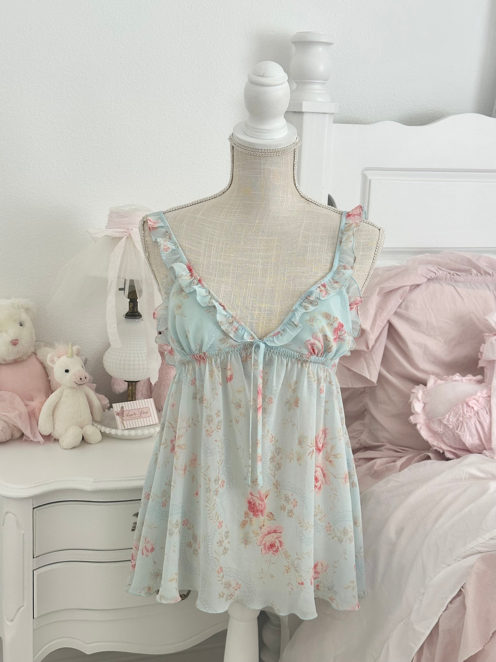 Vintage 2004 Victoria’s Secret Blue Floral Ruffle Cami Top Size: S