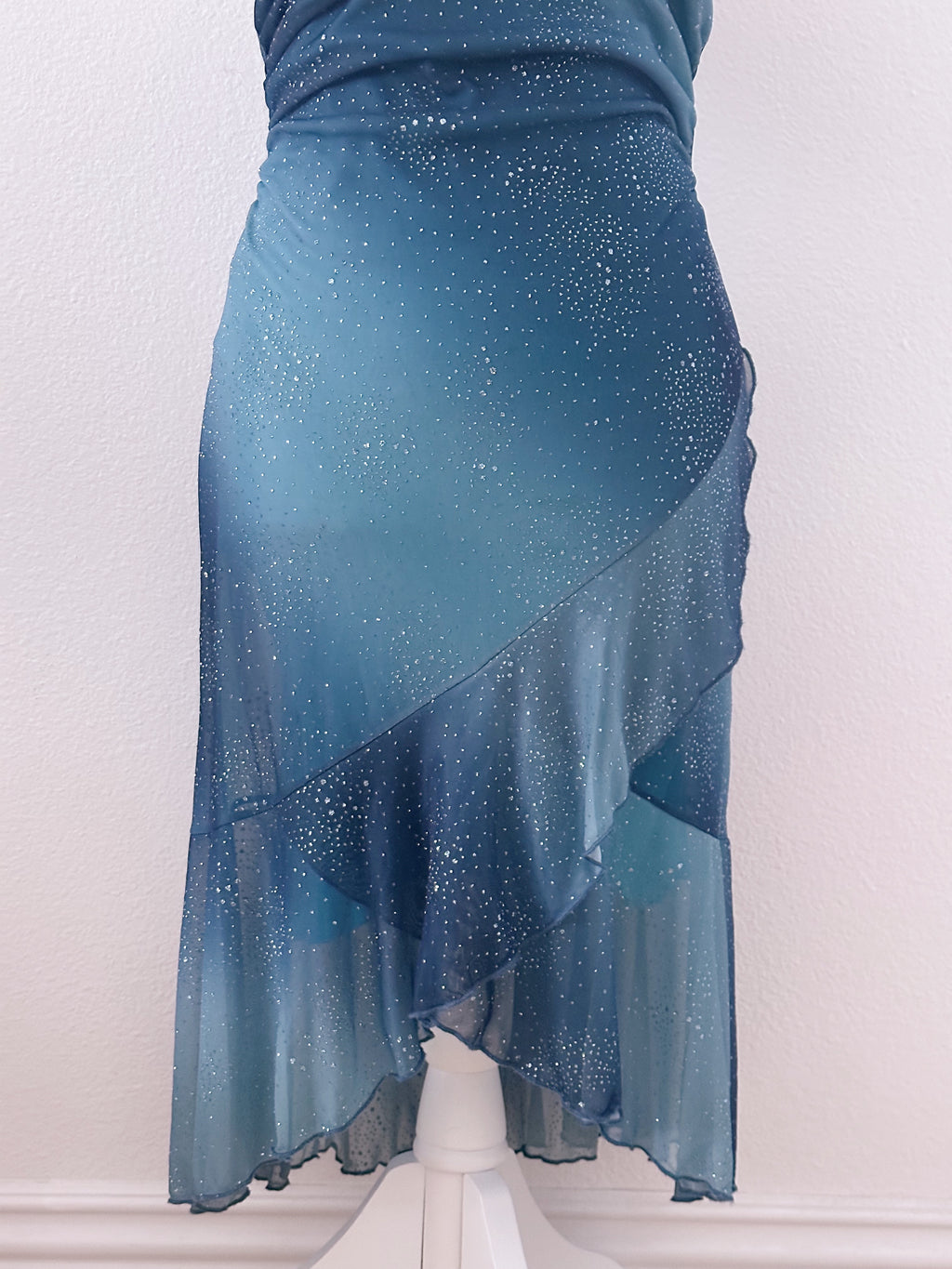 Vintage Sparkly blue taboo formal dress size: M – Angelic Splash