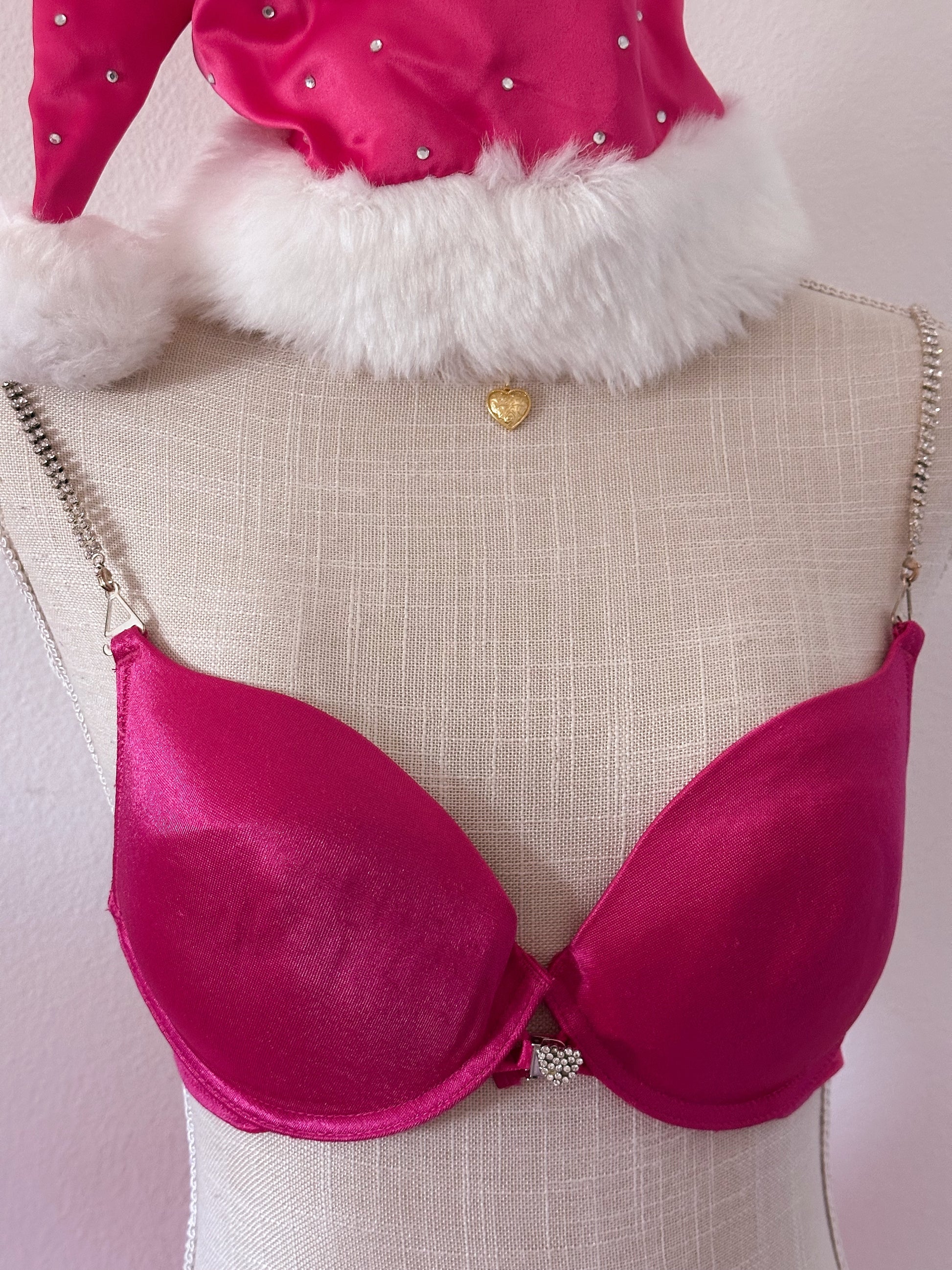 Vintage Victoria's Secret 4 piece santa lingerie set size: 34 C/ S