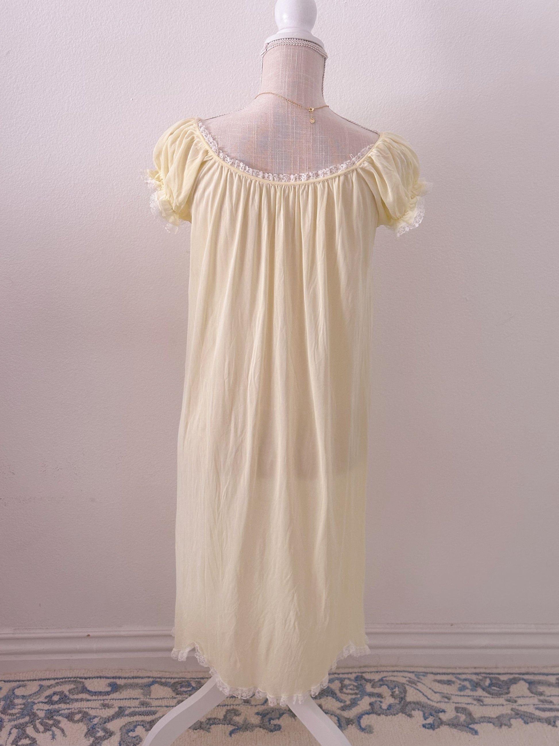 Vintage 1960s yellow peignoir night gown slip dress size: M