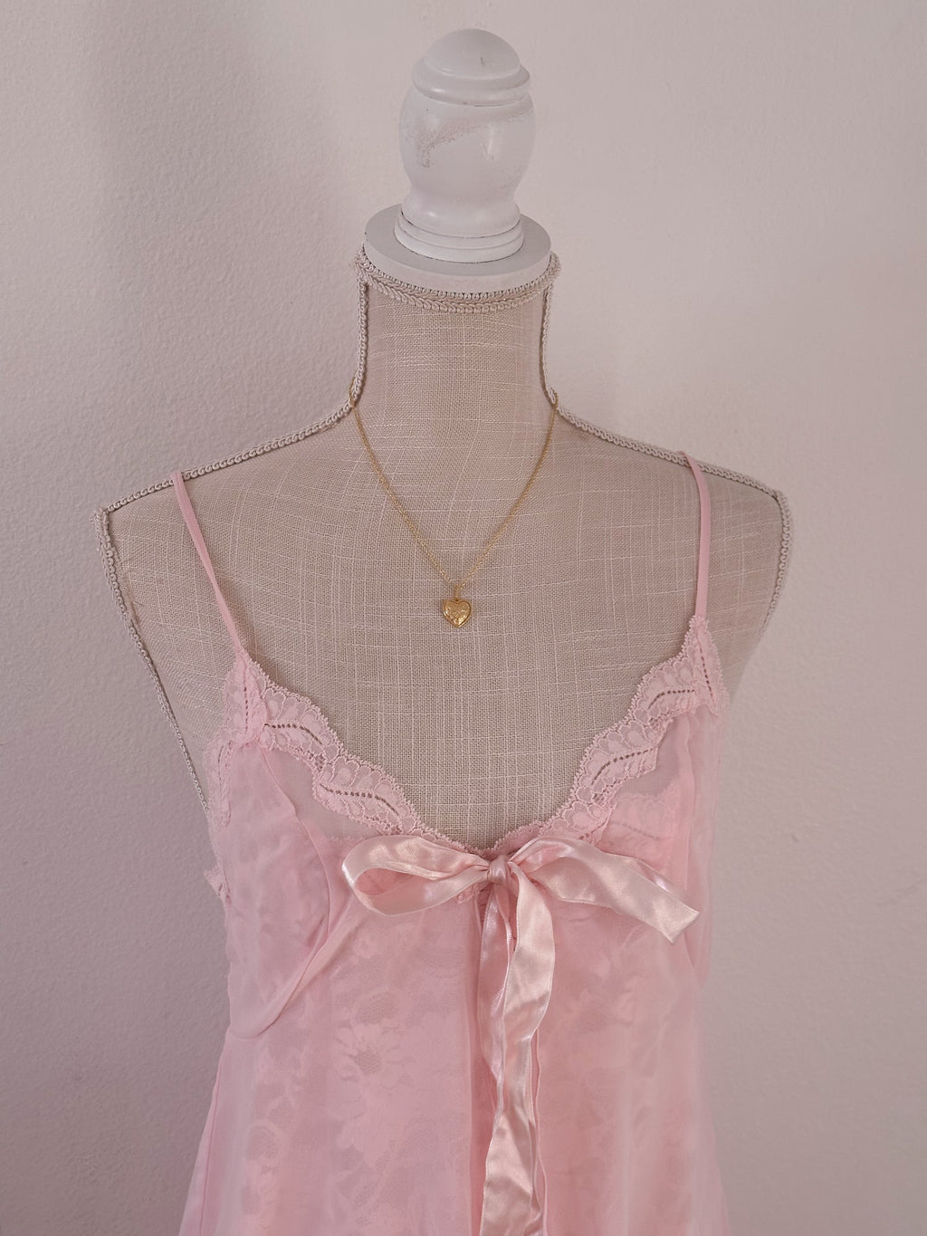 Vintage 1990s Victoria’s Secret Pink Lace Babydoll Size: M