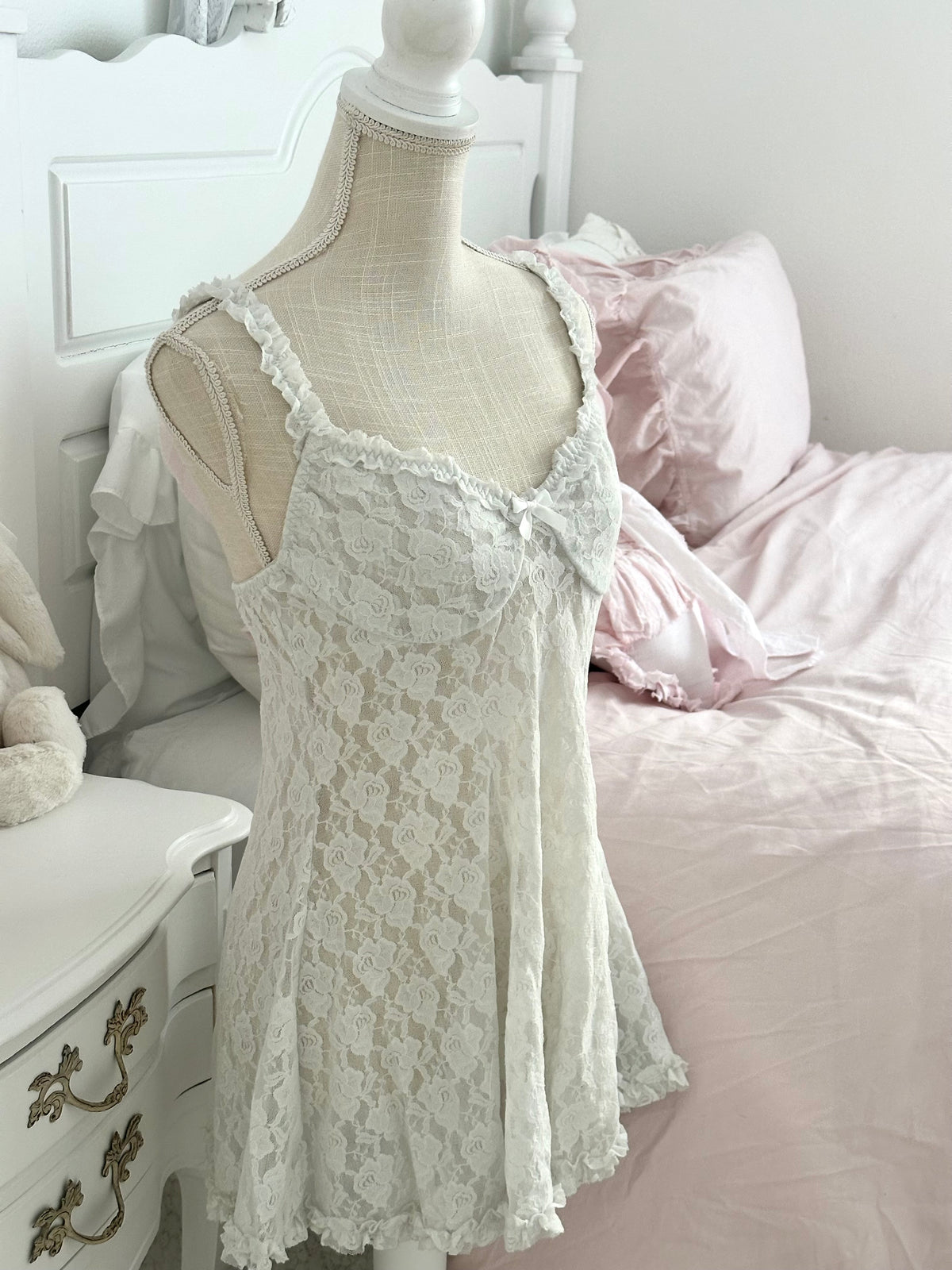 Vintage Y2K Cinema Etoile White Lace Babydoll Dress Madison Beer Size: M