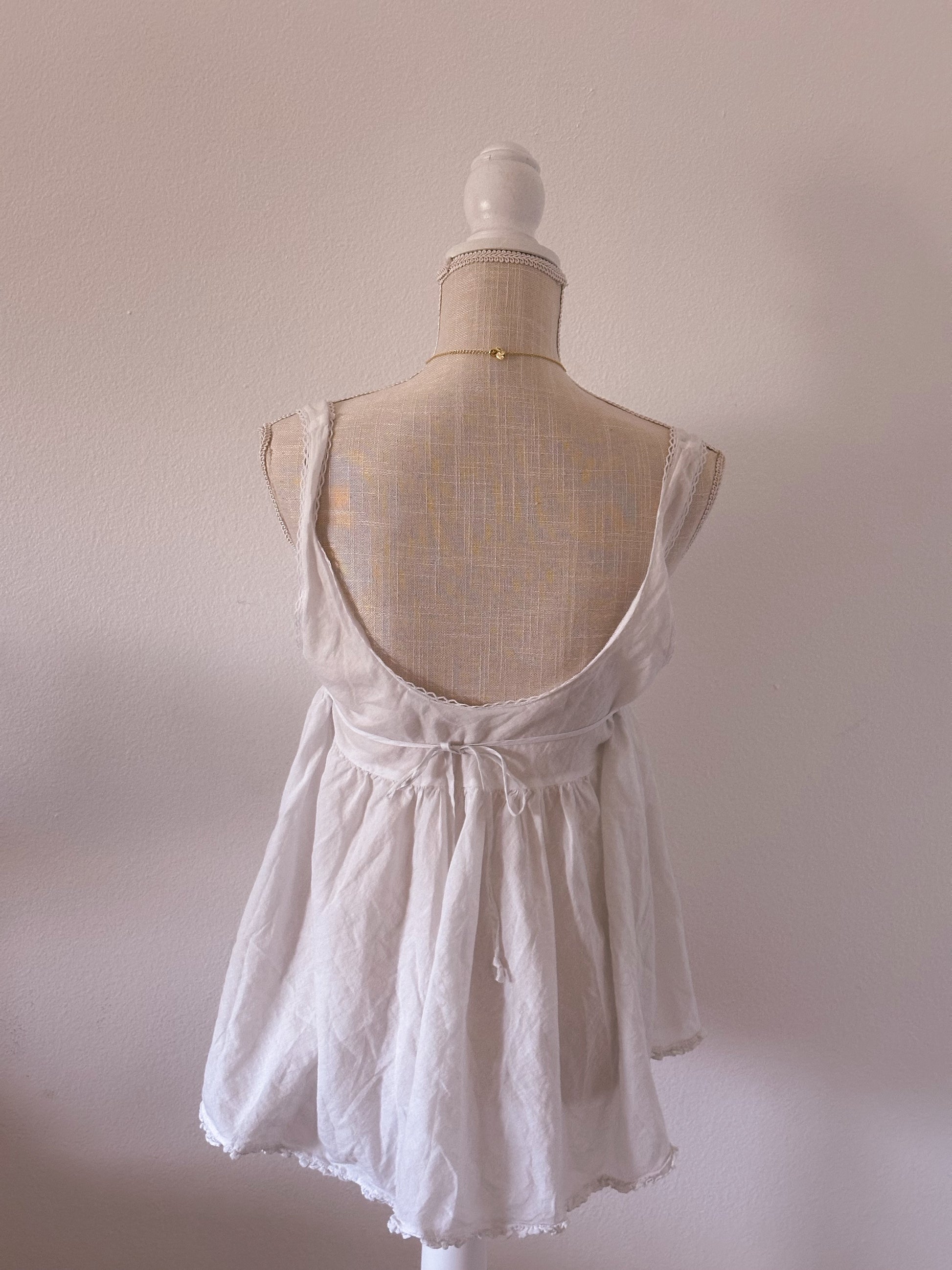 Vintage Victoria's Secret white country collection babydoll top Size: S