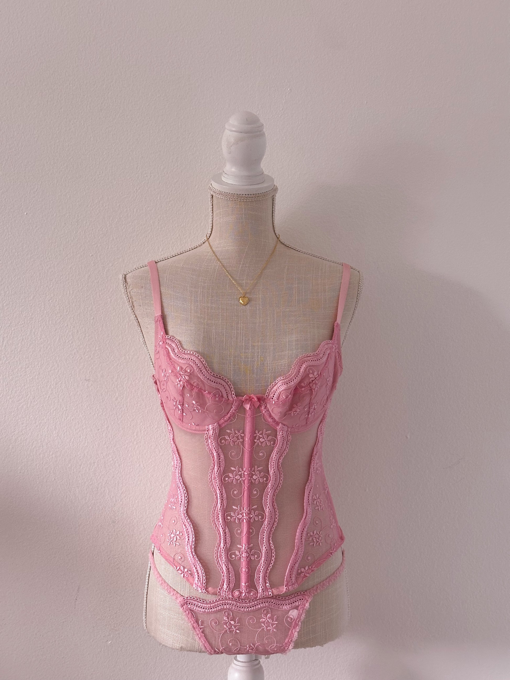 Vintage shirley of hollywood pink lingerie set Size: 32 (XS/S)