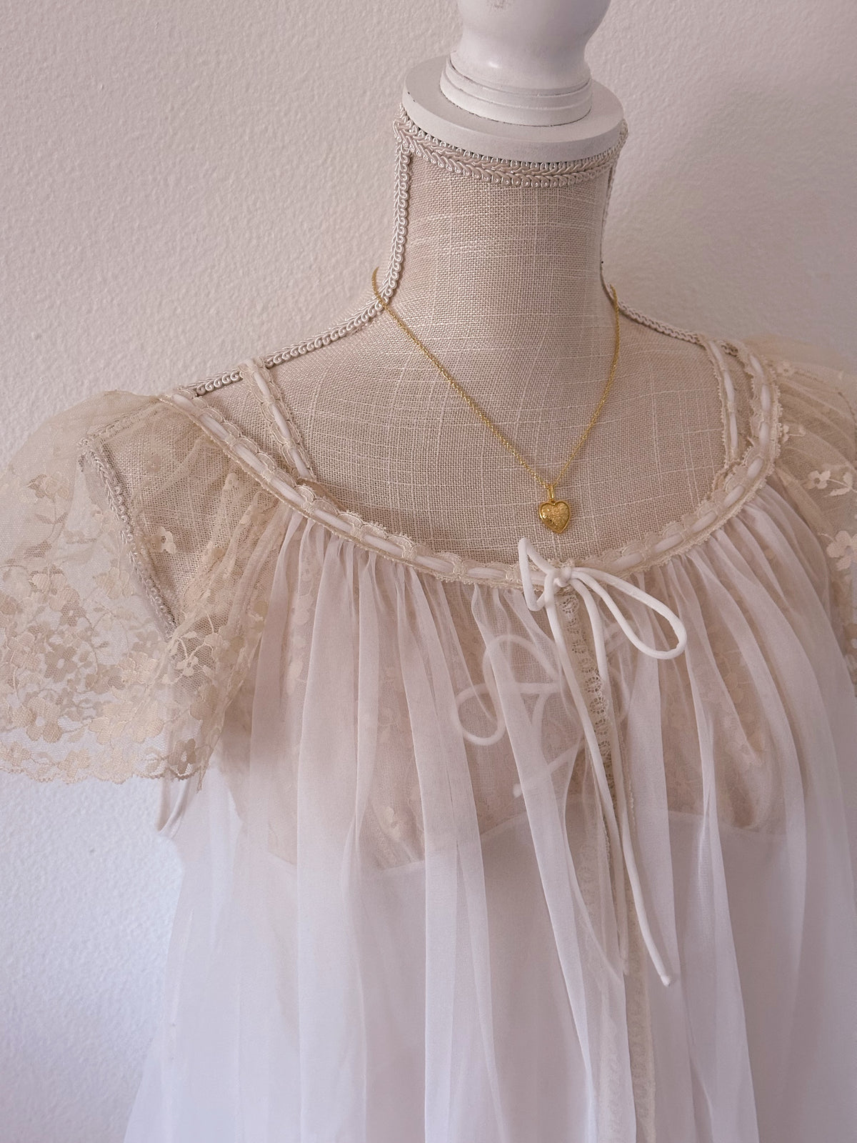 Vintage 2 piece white 1950s babydoll set size: XS/S