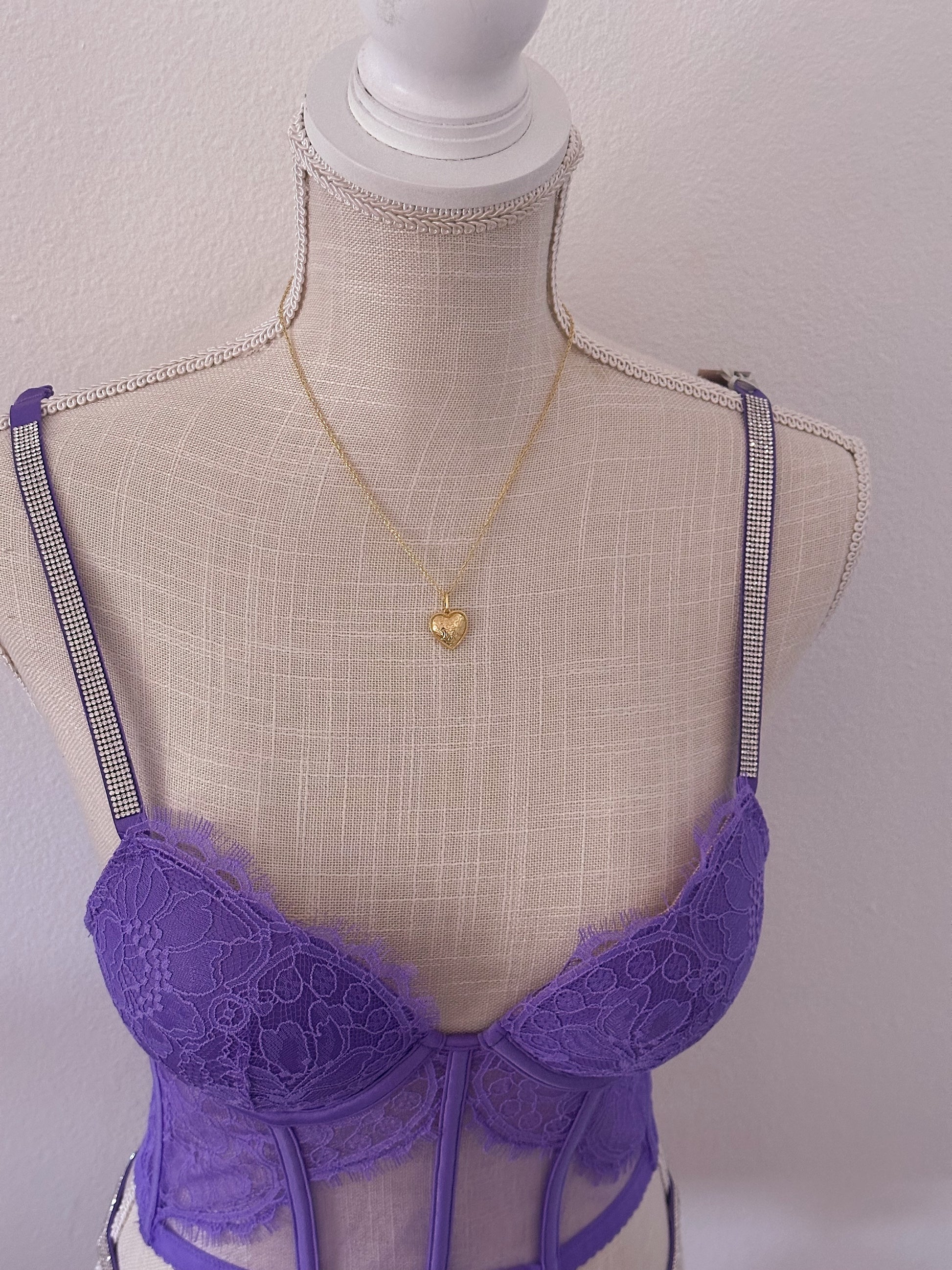 New with tags deadstock Victoria's Secret purple corset set size: 32 B/ Small