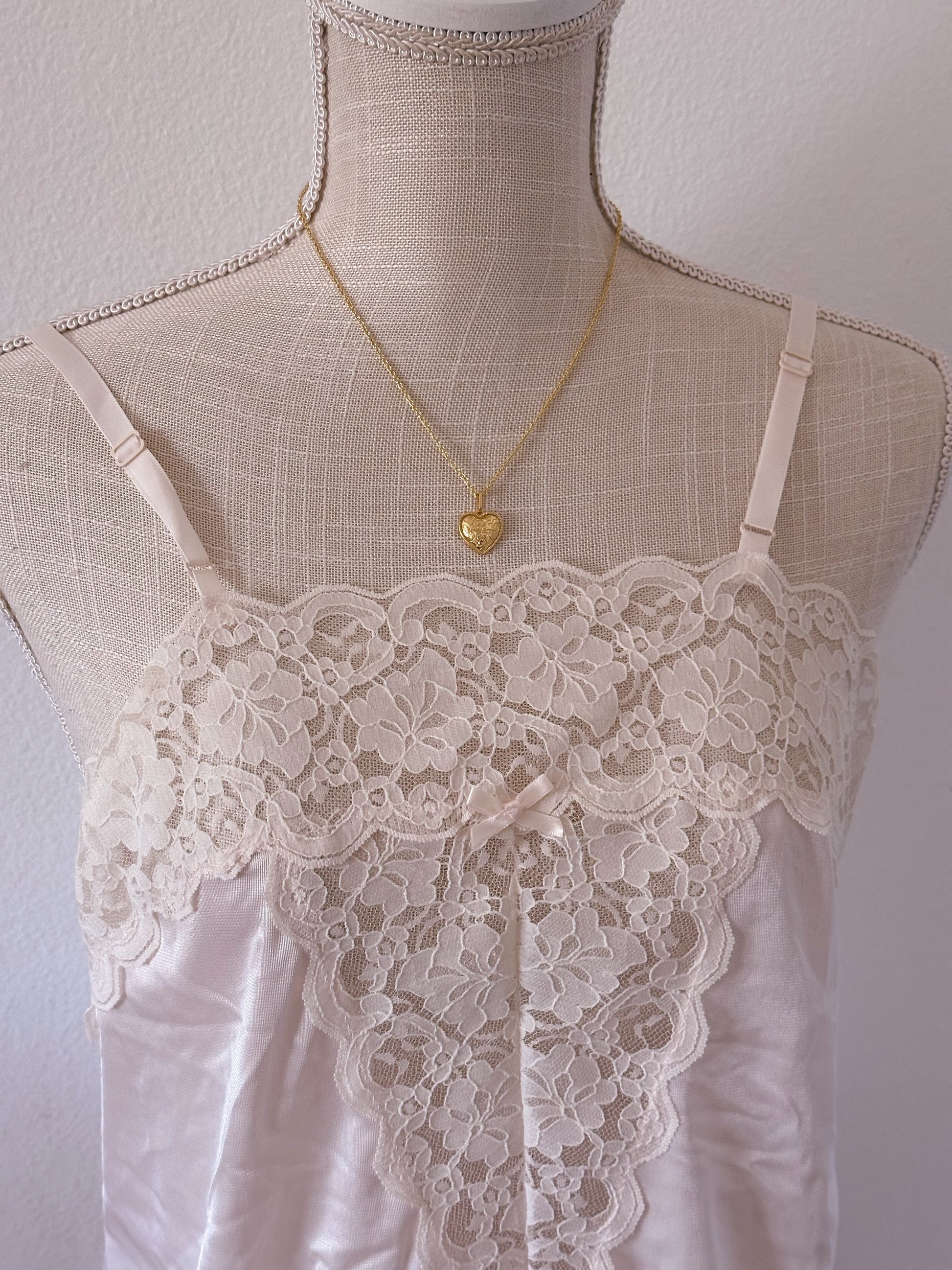 Vintage nylon 1950s shabby chic pink cami top size: S