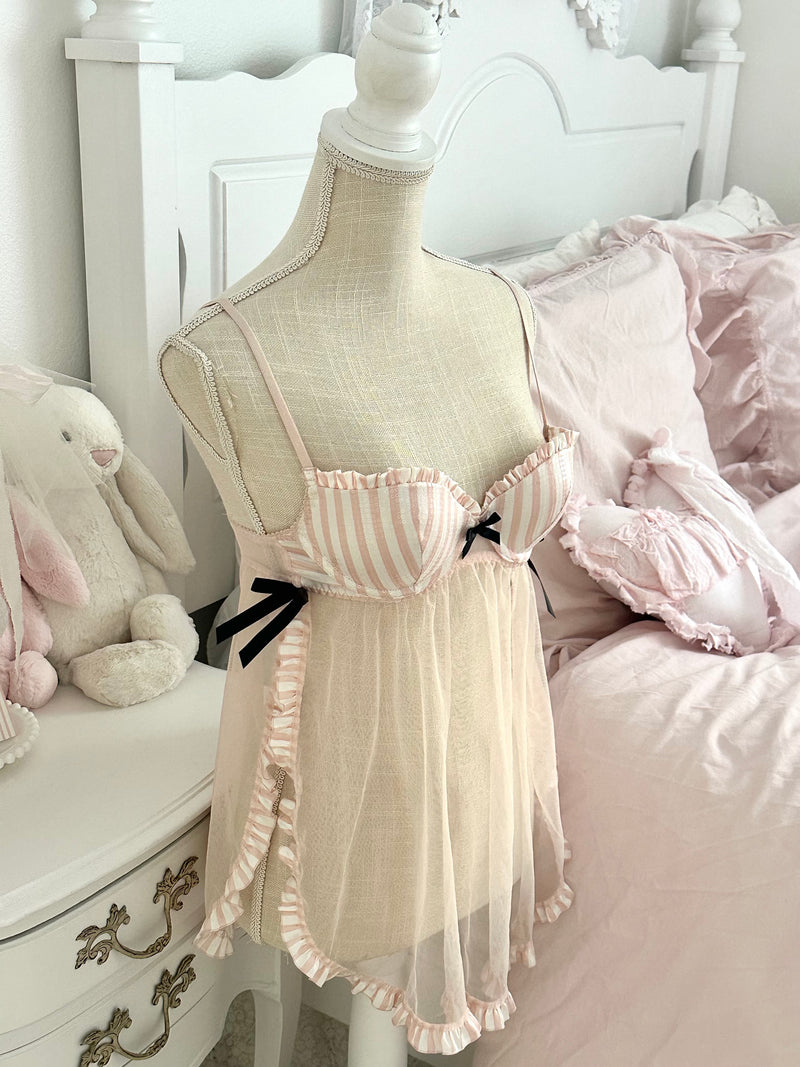 Vintage 2012 Victoria’s Secret London Exclusive Pink Striped Babydoll Top Size: 34B