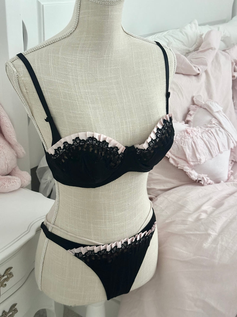 Vintage 2005 Victoria’s Secret Sexy Little Things Black & Pink Lingerie Set 34C / M