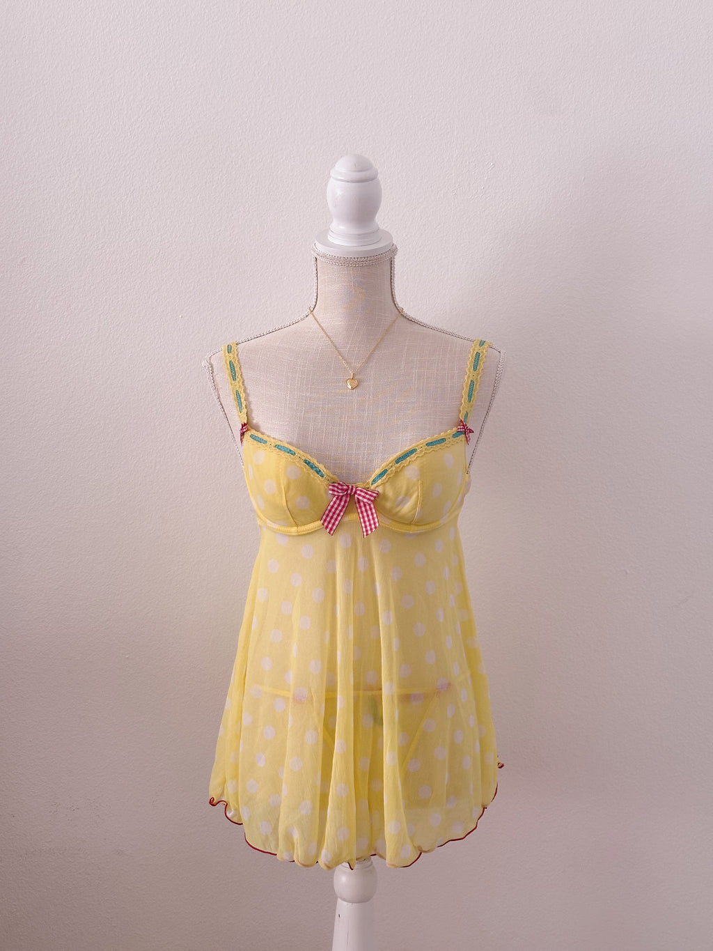 Vintage butter yellow victoria's Secret Darling babydoll set size: 34 B